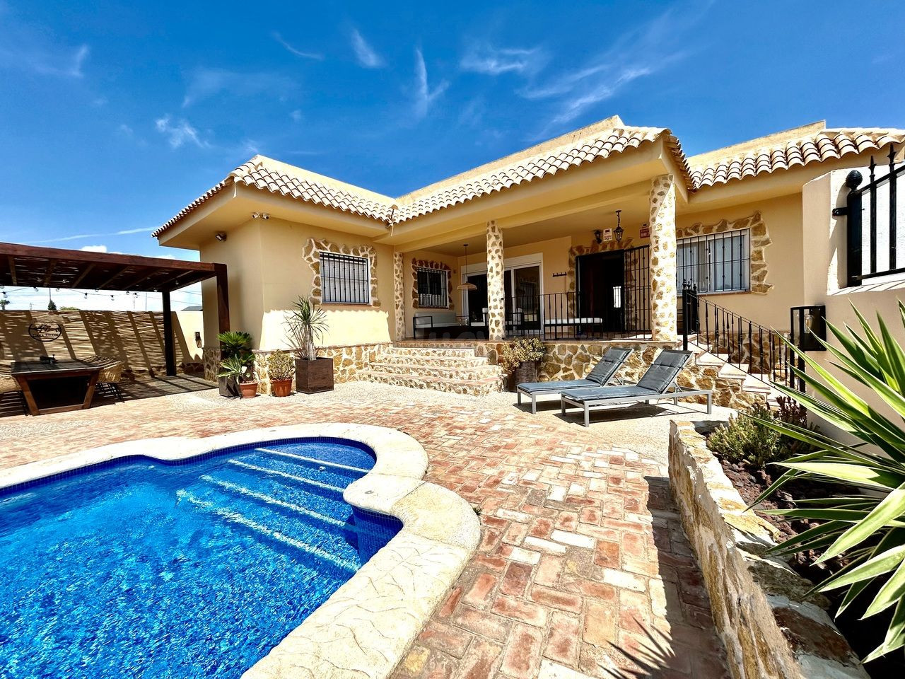 Villa 5 habitaciones 238m² en venta - La Zenia