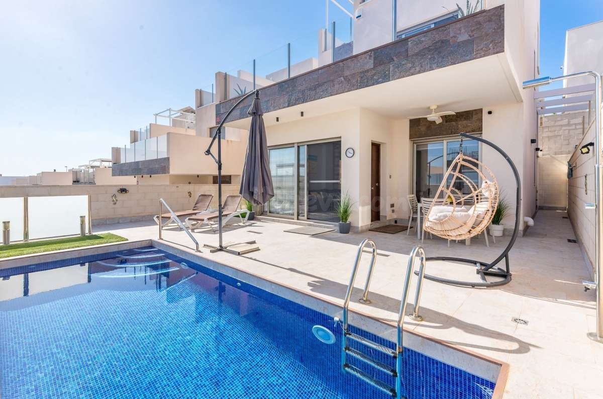 Villa 3 habitaciones 115m² en venta - Lomas de Cabo Roig