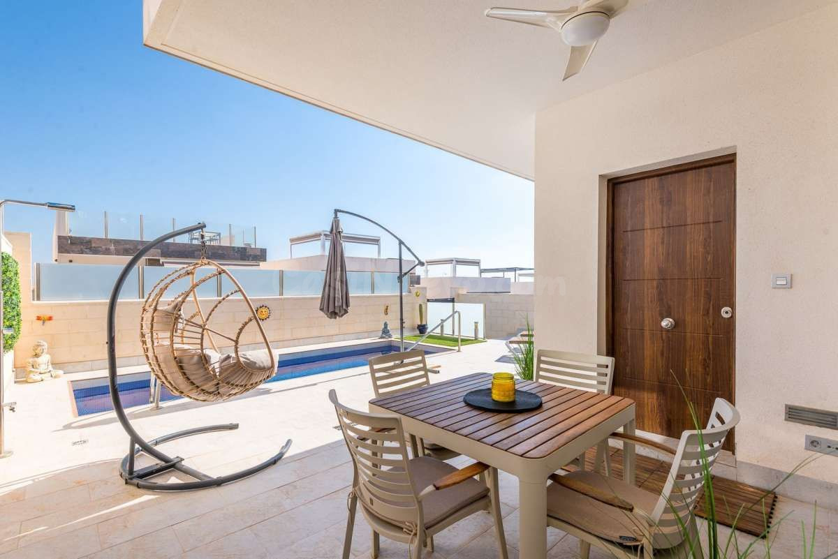 Villa 3 habitaciones 115m² en venta - Lomas de Cabo Roig - foto 2