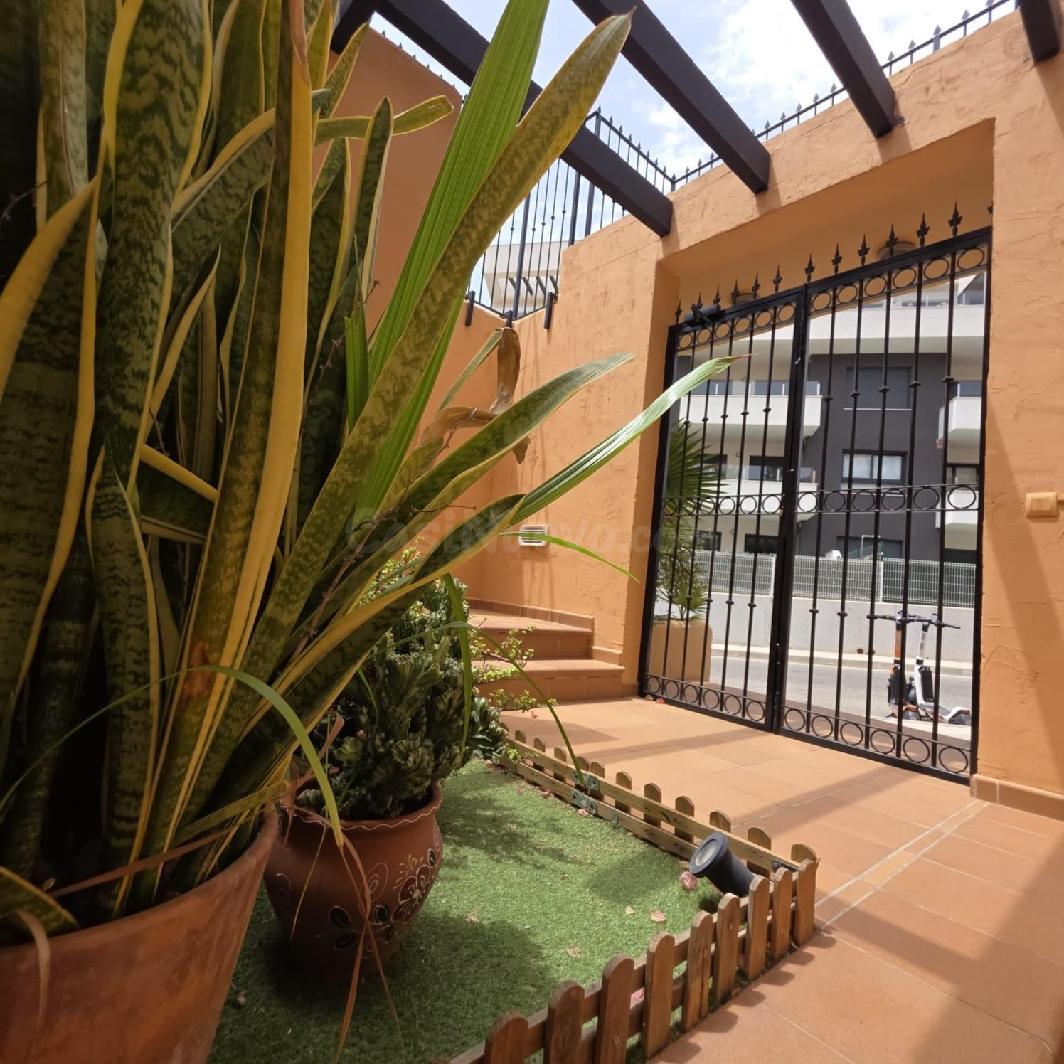 Casa 4 habitaciones 125m² en venta - Villamartin - foto 4