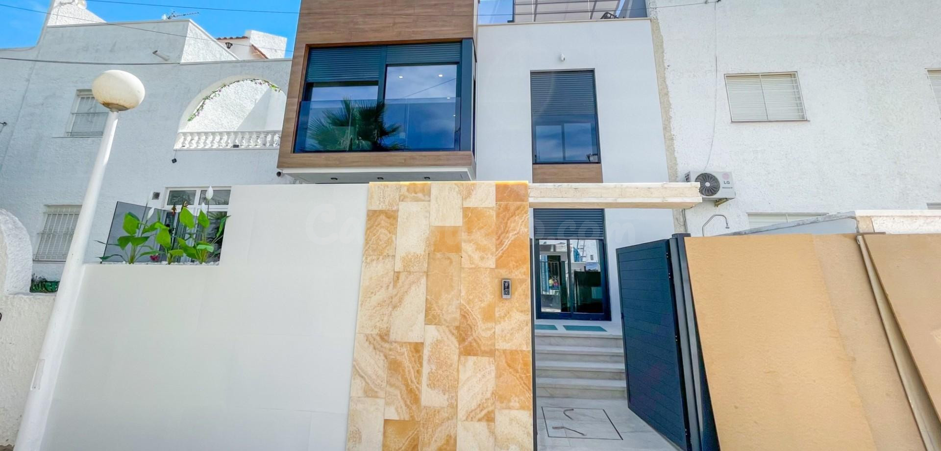 Casa 3 habitaciones 160m² en venta - Estacion de autobuses - foto 3