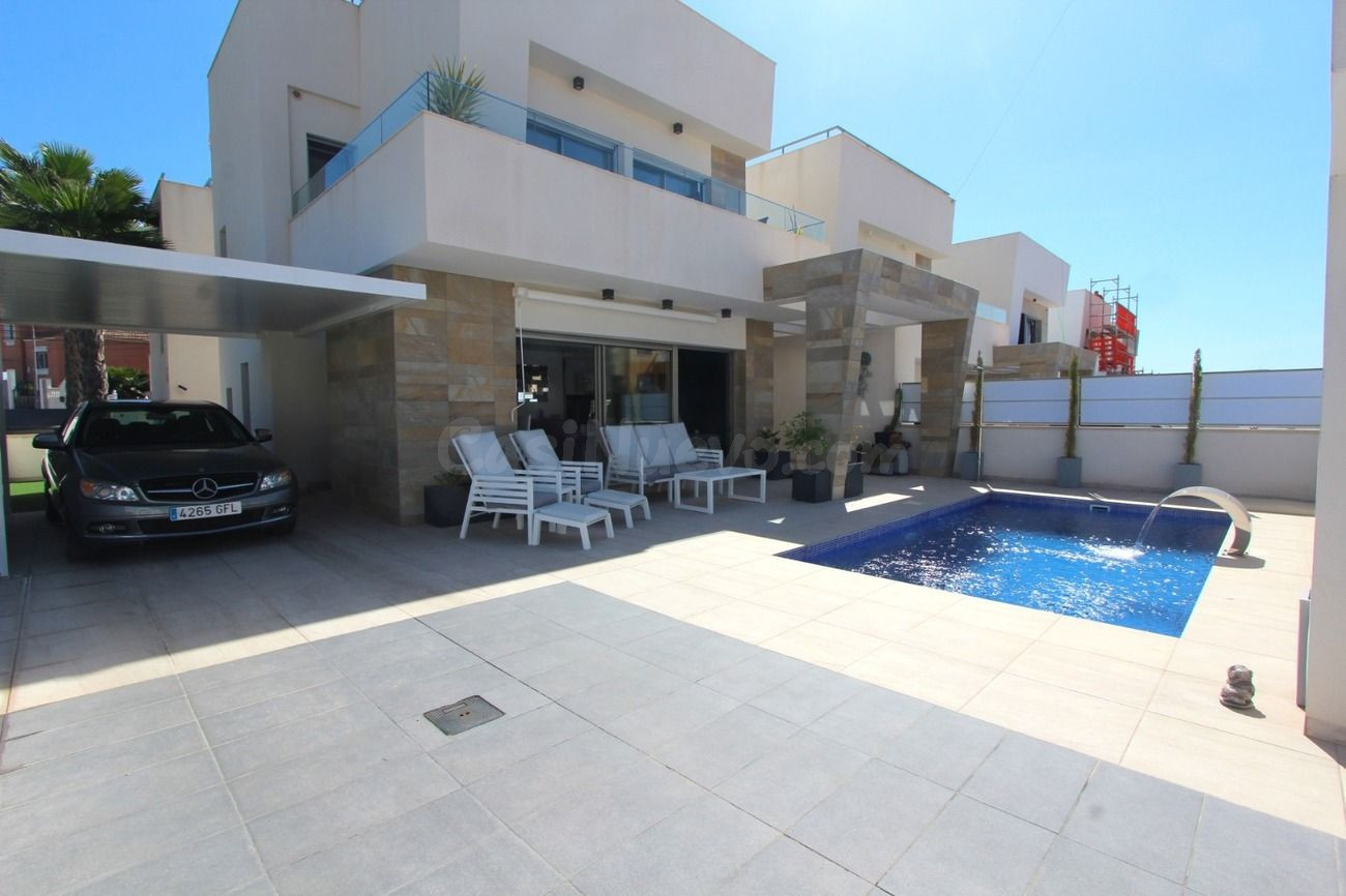 Villa 5 habitaciones en venta - Las Filipinas - foto 2