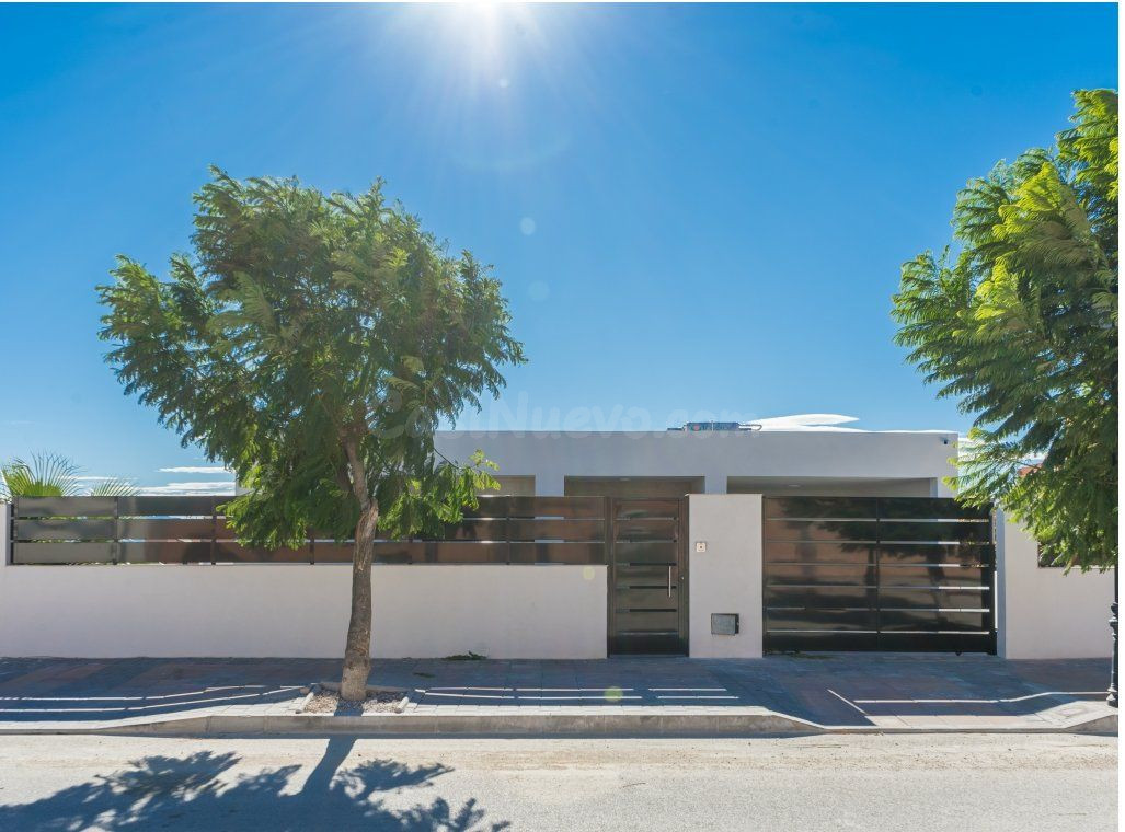 Villa 3 habitaciones 160m² en venta - Urbanizacion las kalen - foto 2