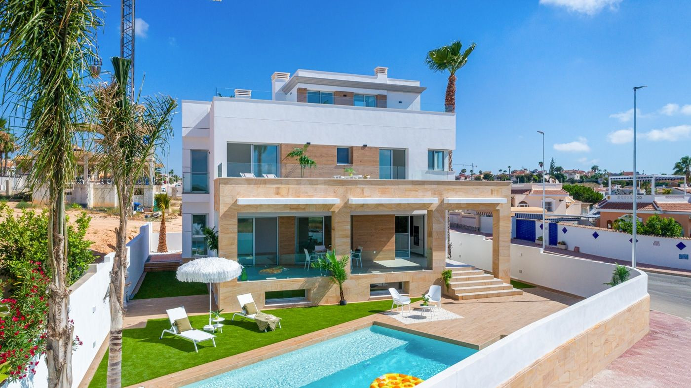 Villa 4 habitaciones 244m² en venta - La Fiesta