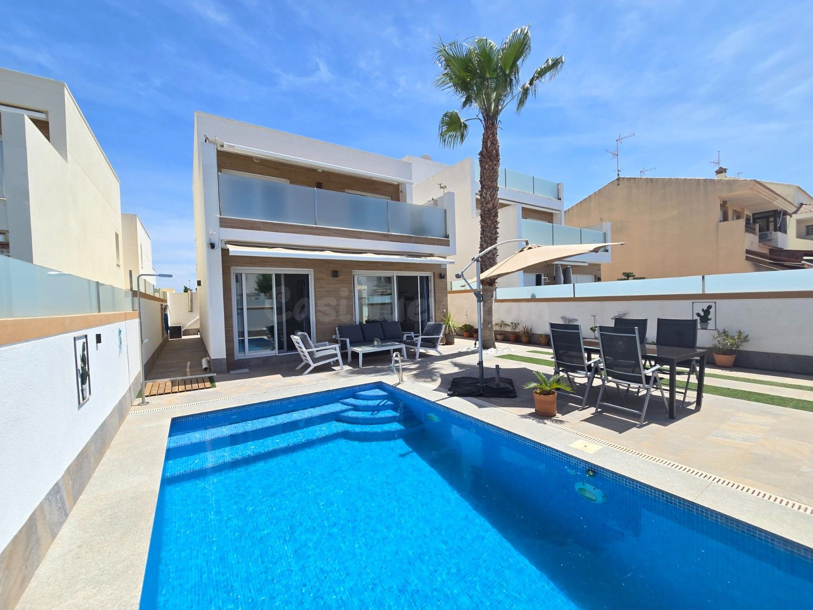 Villa 3 habitaciones 111m² en venta - Zona Pueblo - foto 4