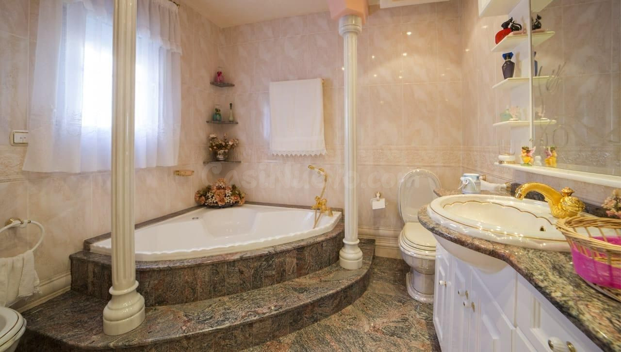 Casa 5 habitaciones 630m² en venta - Los Alcázares - foto 4