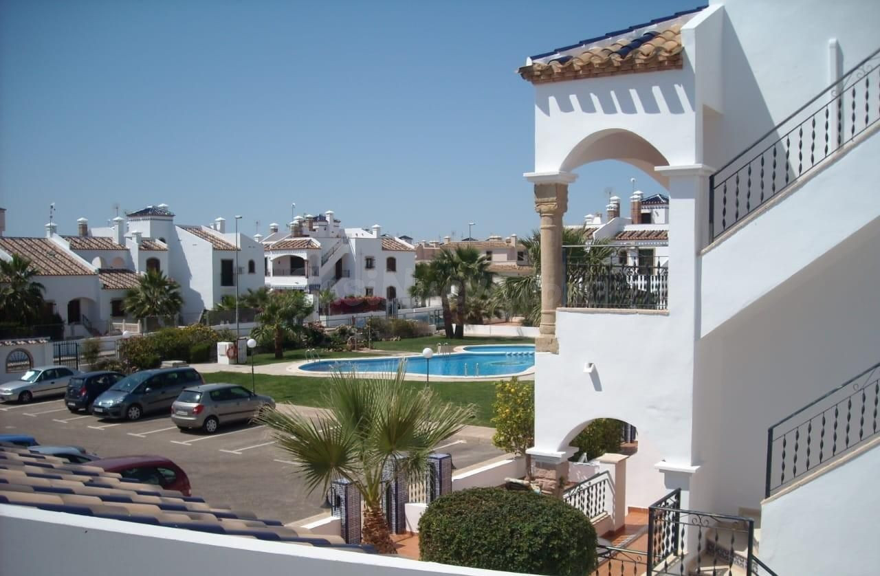 Casa 2 habitaciones 87m² en venta - PAU 8