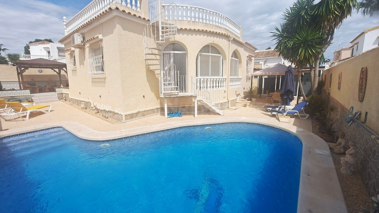 Villa 3 habitaciones 123m² en venta - Las Filipinas
