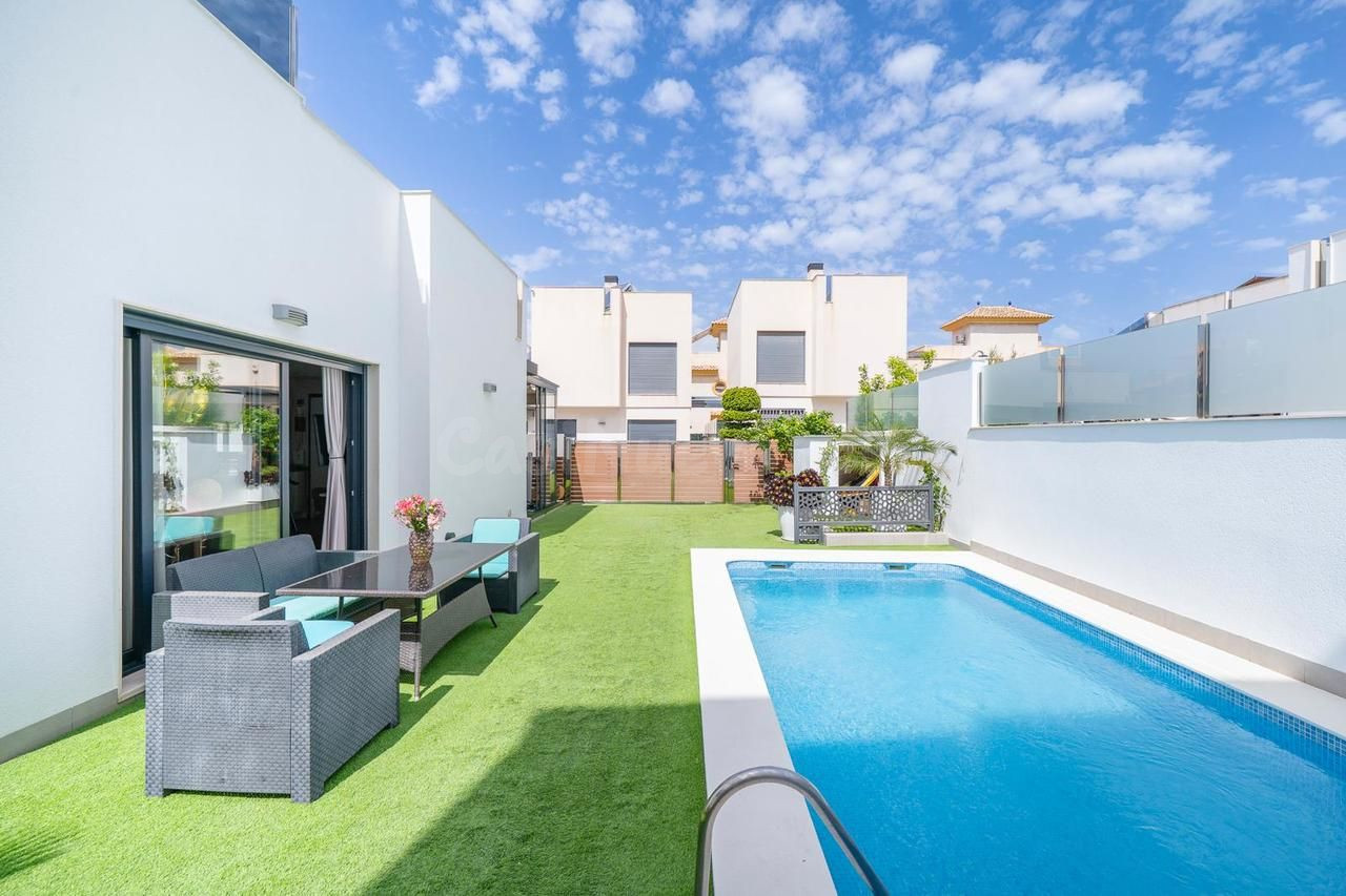 Villa 5 habitaciones 194m² en venta - Aguas Nuevas - foto 2