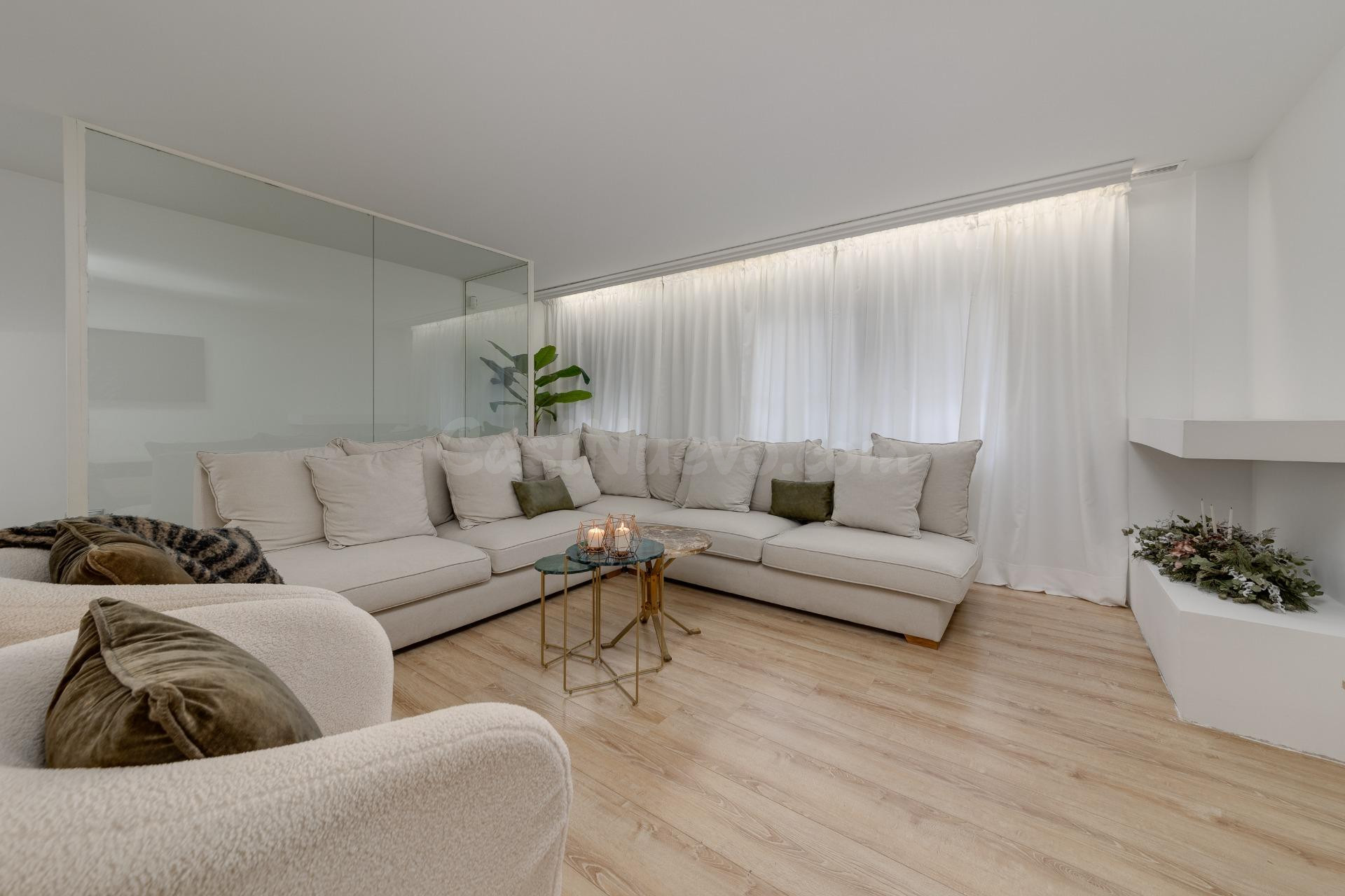 Apartamento 4 habitaciones 265m² en venta - Estacion de auto - foto 2
