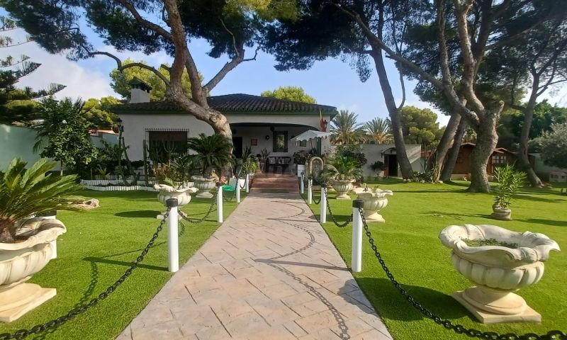 Villa 3 habitaciones 250m² en venta - Altos de Campoamor - foto 2