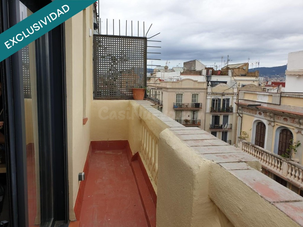 Atico para entrar a vivir en Poble-sec - foto 4