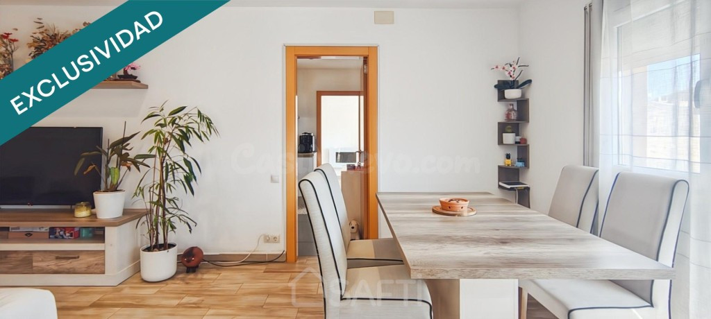 Piso muy luminoso y reformado con 3 habitaciones y 2 balcones. - foto 4