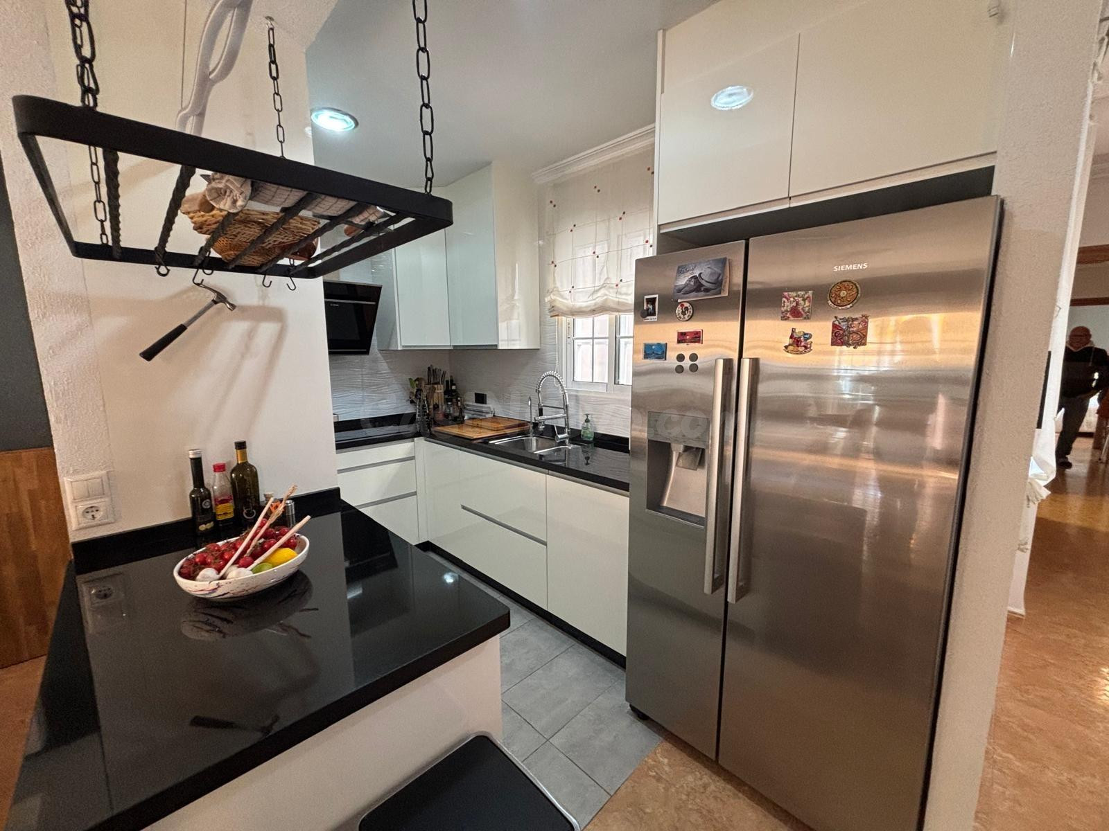 Apartamento 3 habitaciones 95m² en venta - Estacion de autob - foto 2