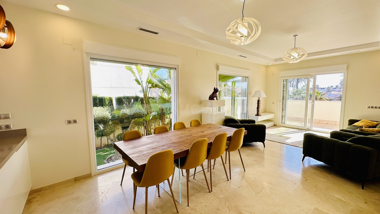 Villa 5 habitaciones 306m² en venta - La Zenia - foto 5