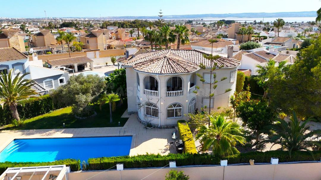 Villa 5 habitaciones 220m² en venta - La Siesta - El Salado - Torreta