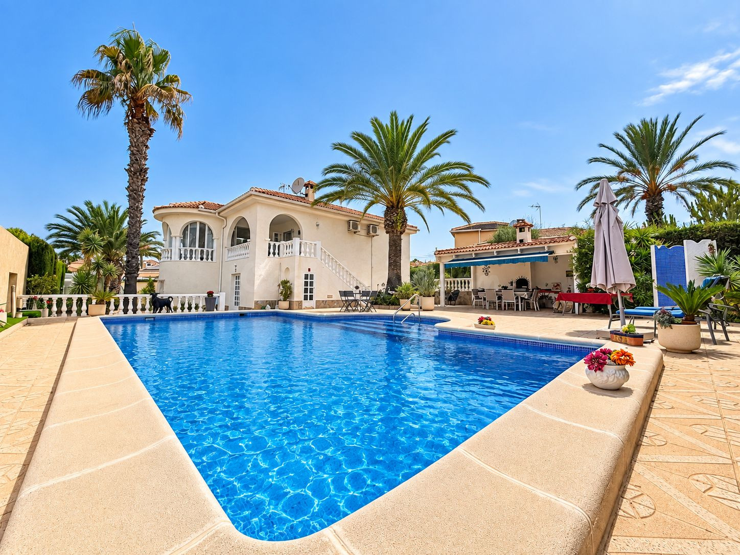 Villa 5 habitaciones 344m² en venta - Centro de la Ciudad Quesada