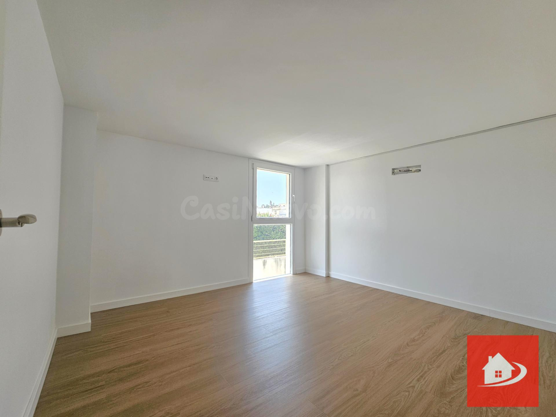 CASA/ADOSADO EN ZONA "LA CAPILLITA" - foto 4