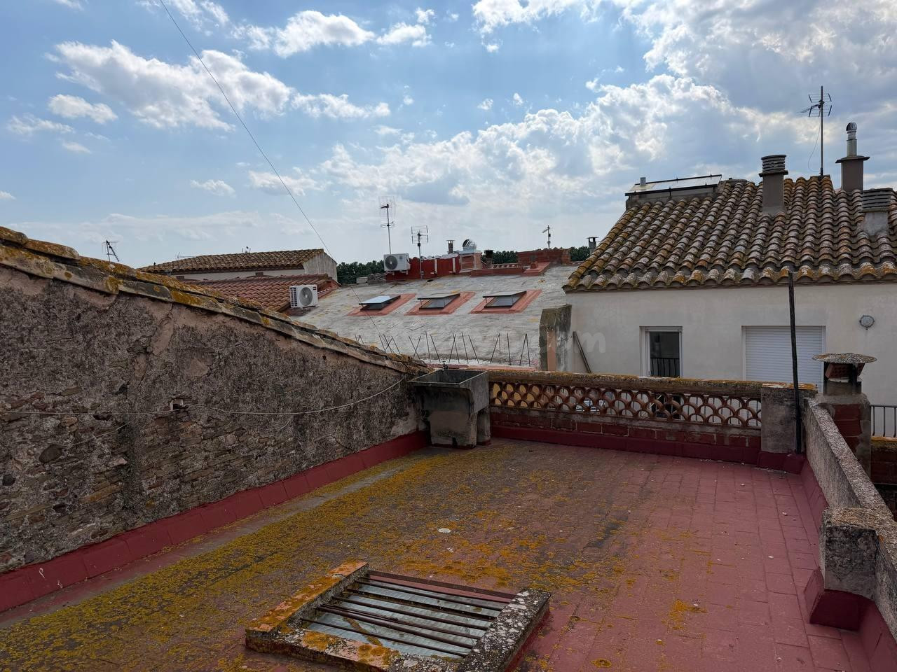 Edificio con gran potencial de rehabilitación en Castelló d'Empúries - foto 4
