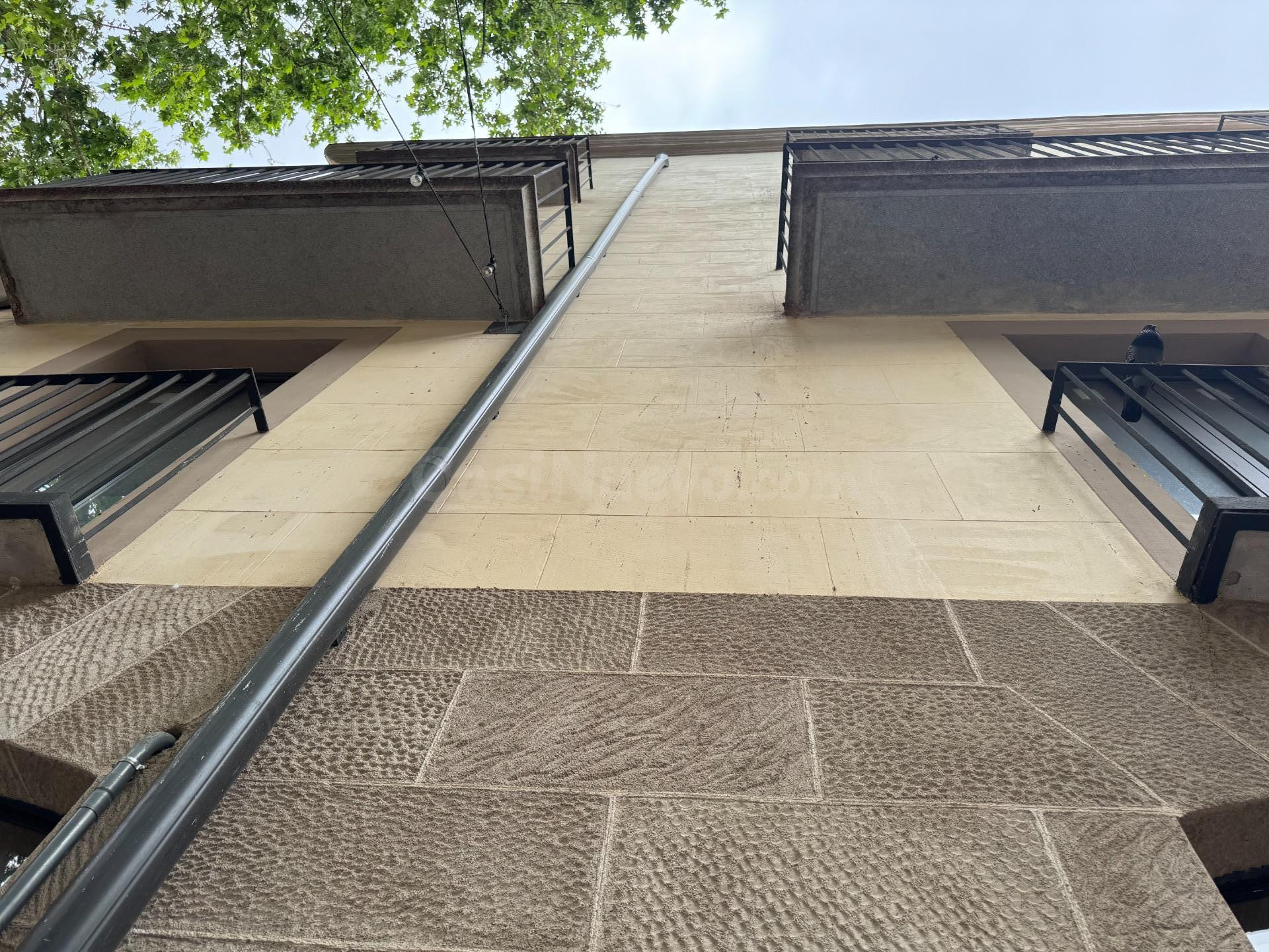 Conjunto de 14 viviendas a reformar en edificio histórico del Barri Vell de Figueres — junto al Museu Dalí - foto 5