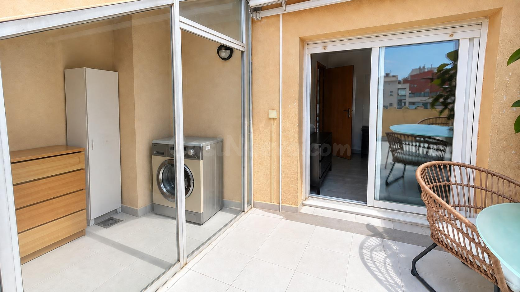 Dúplex con terraza en Figueres - foto 4