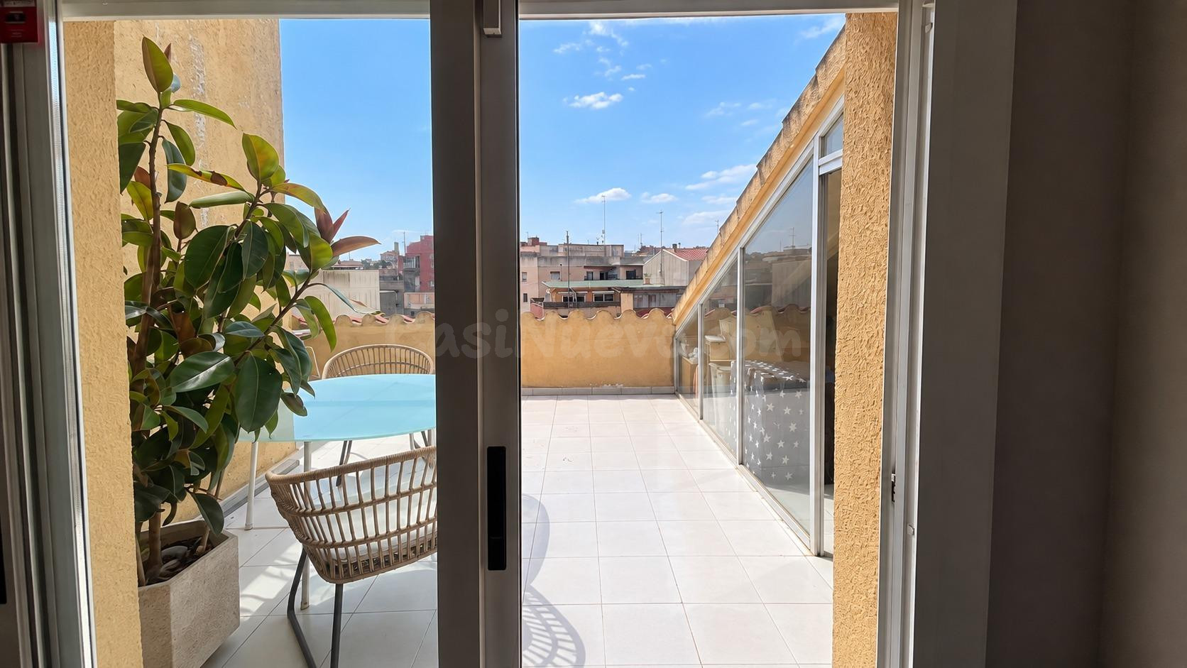 Dúplex con terraza en Figueres - foto 5