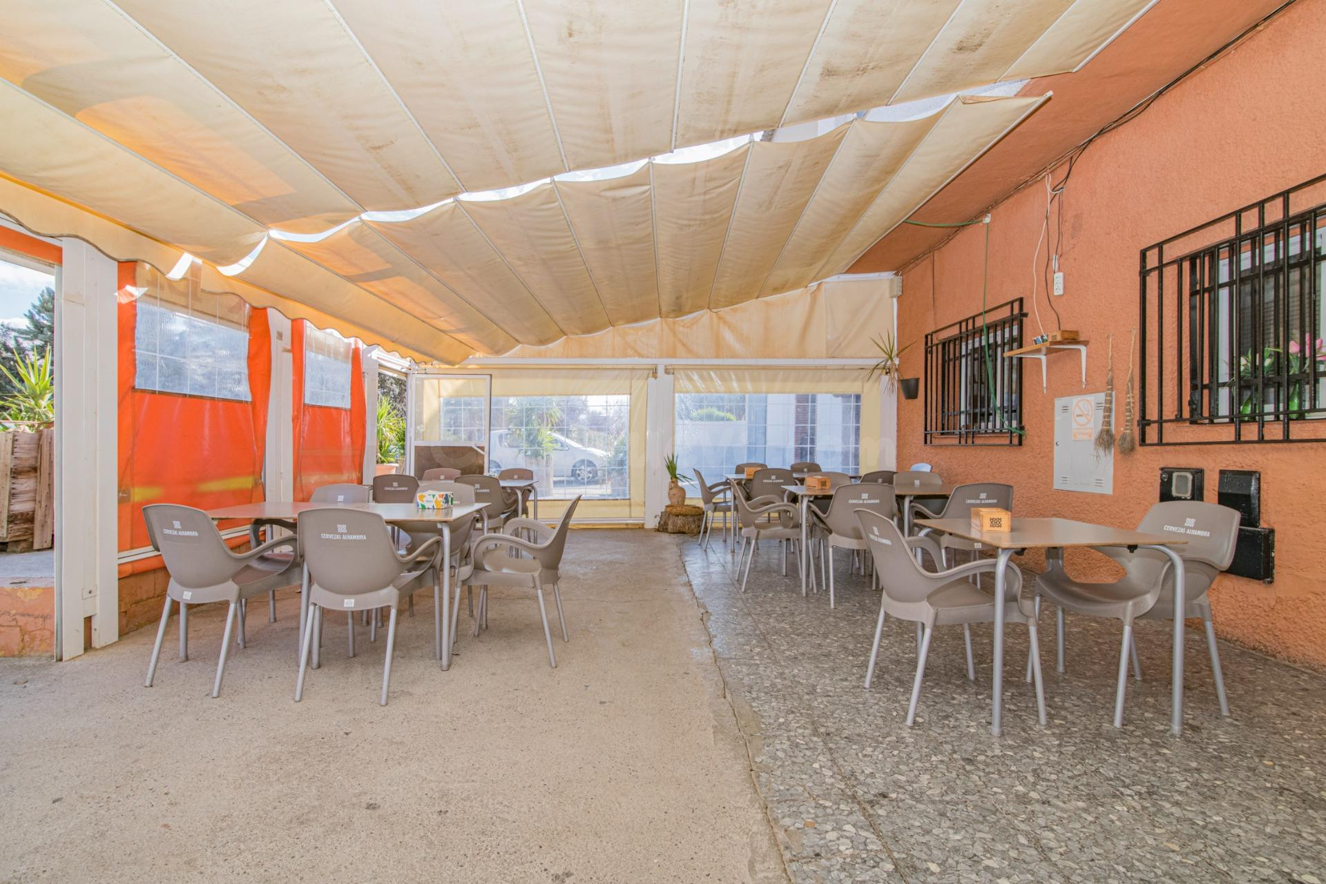 CASA CON NEGOCIO EN LA MALAHA - foto 3