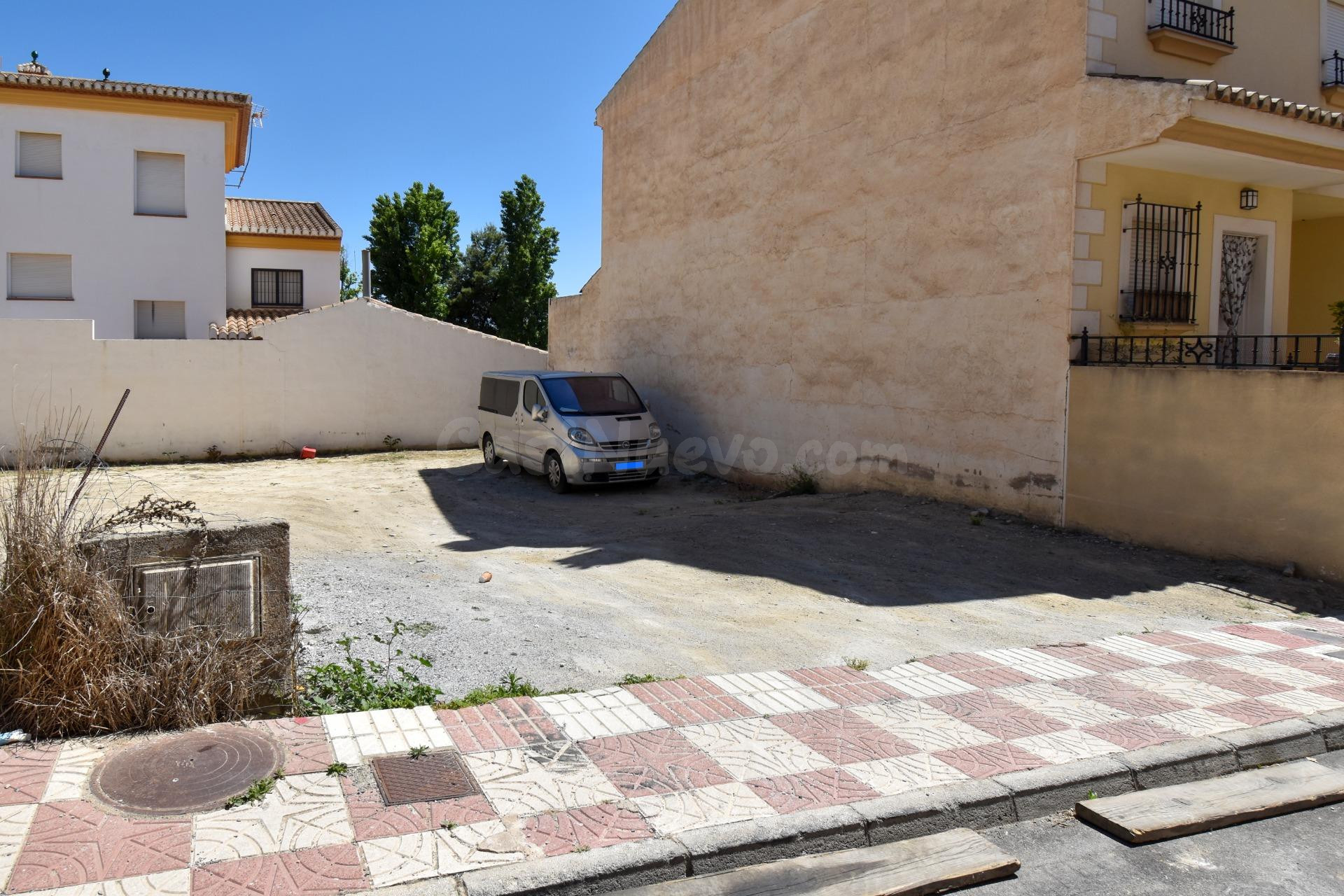 Se vende solar en Calle Córdoba 9, una de las mejores zonas  - foto 2