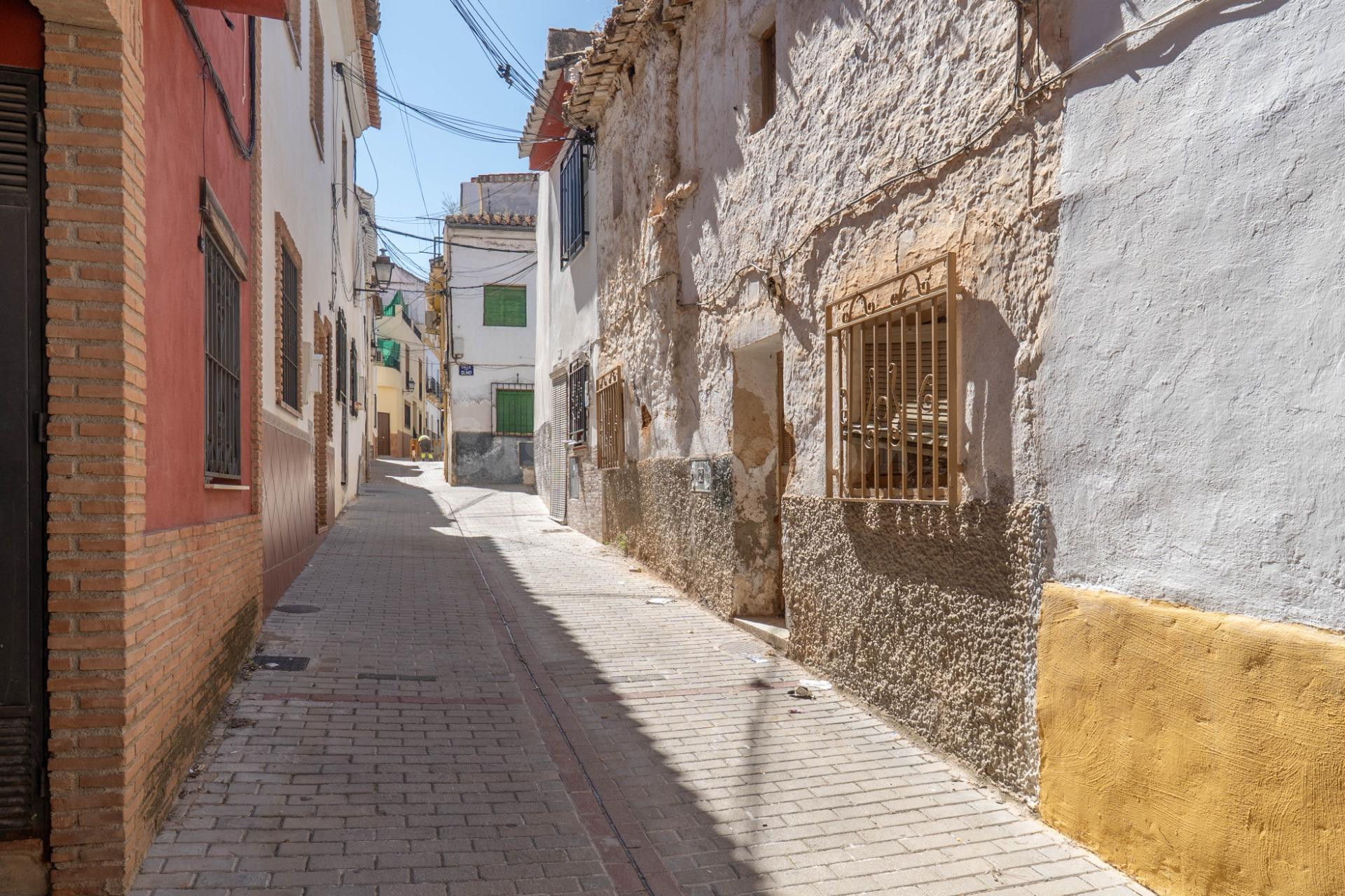 Increíble oportunidad en el centro de la Zubia - foto 3