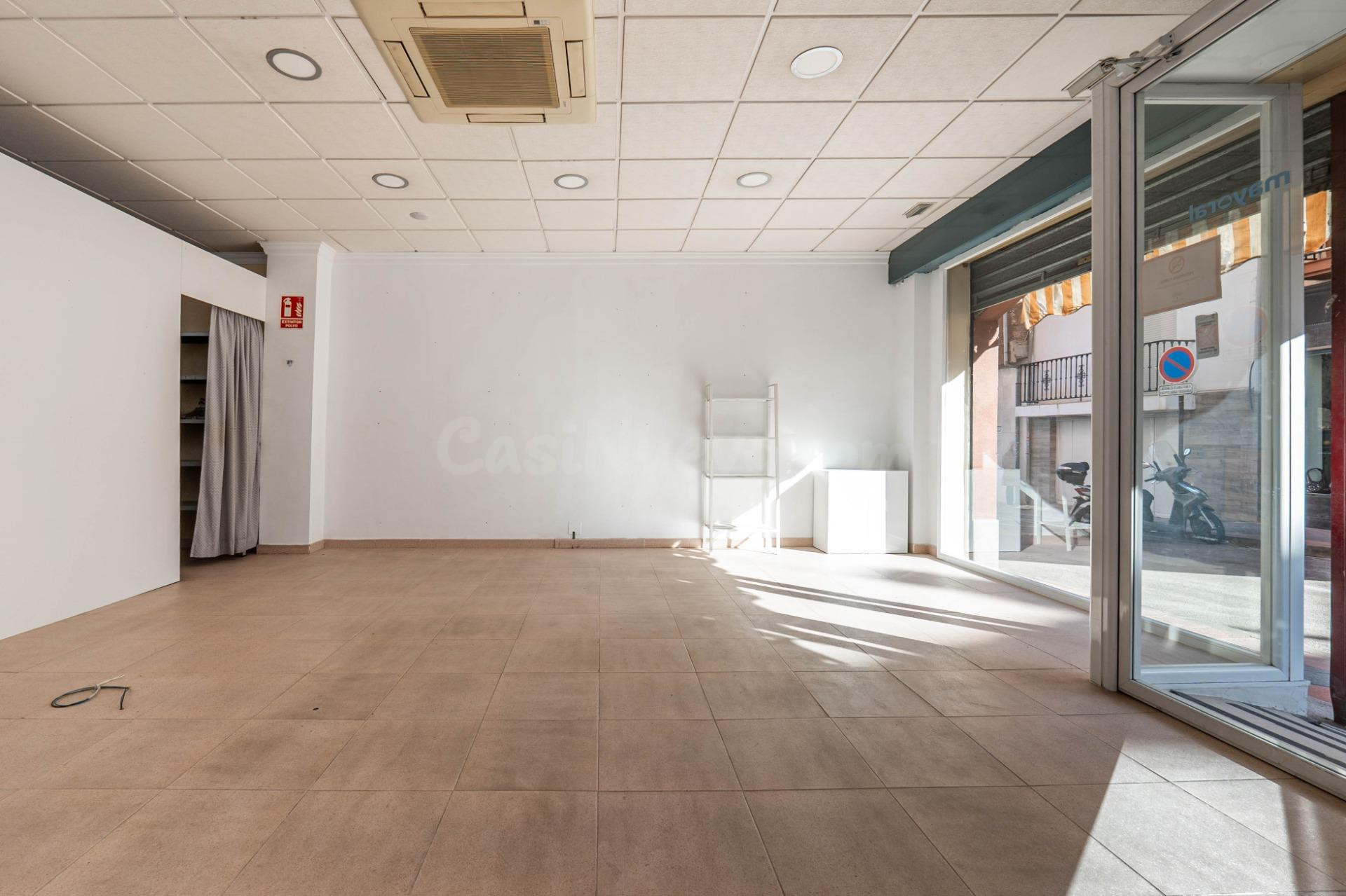 SE VENDE LOCAL COMERCIAL EN EL CENTRO DE ARMILLA (JUNTO AL A - foto 3
