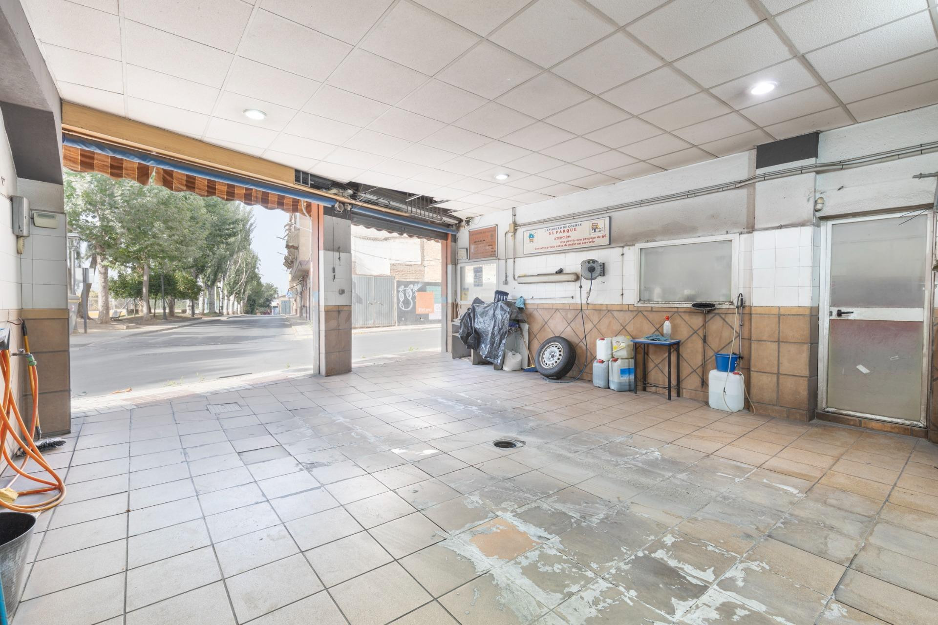 Local comercial 95m² en venta - Zona metropolitana - foto 5