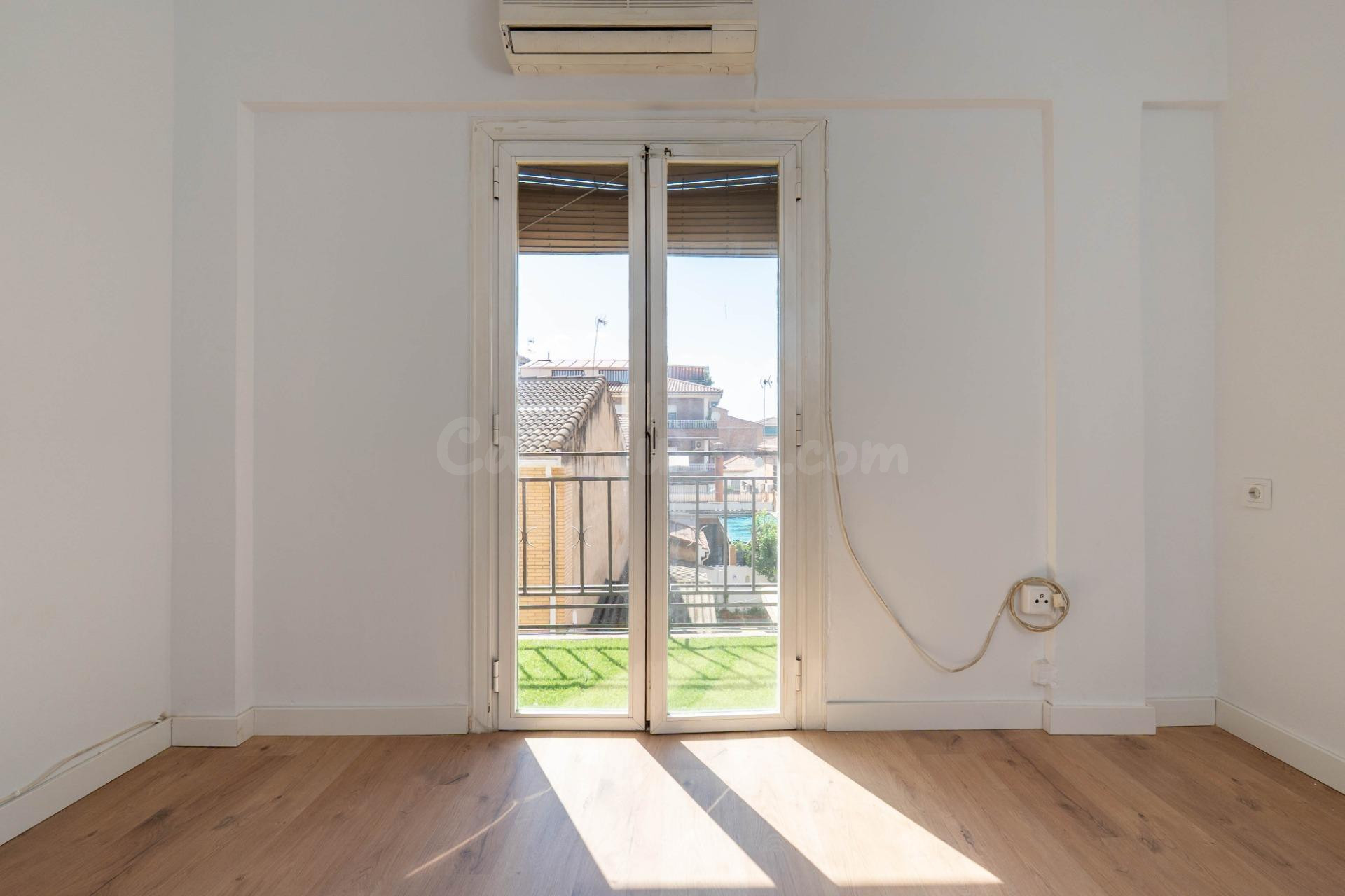 ¡Oportunidad en Armilla! Piso reformado de 3 dormitorios. - foto 2