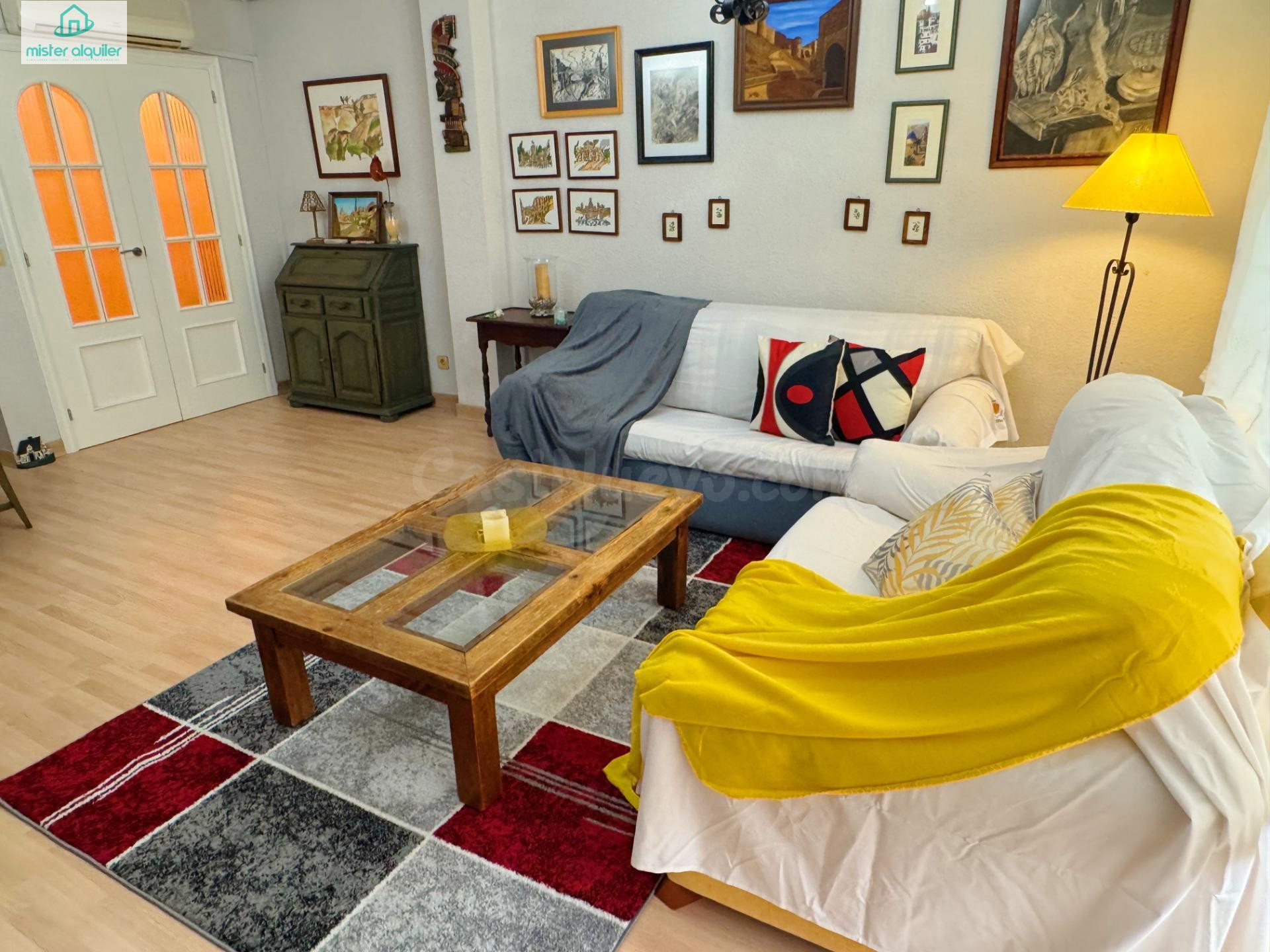 AMPLIO PISO DE TRES DORMITORIOS EN SAN BARTOLOMÉ, IDEAL PARA - foto 4