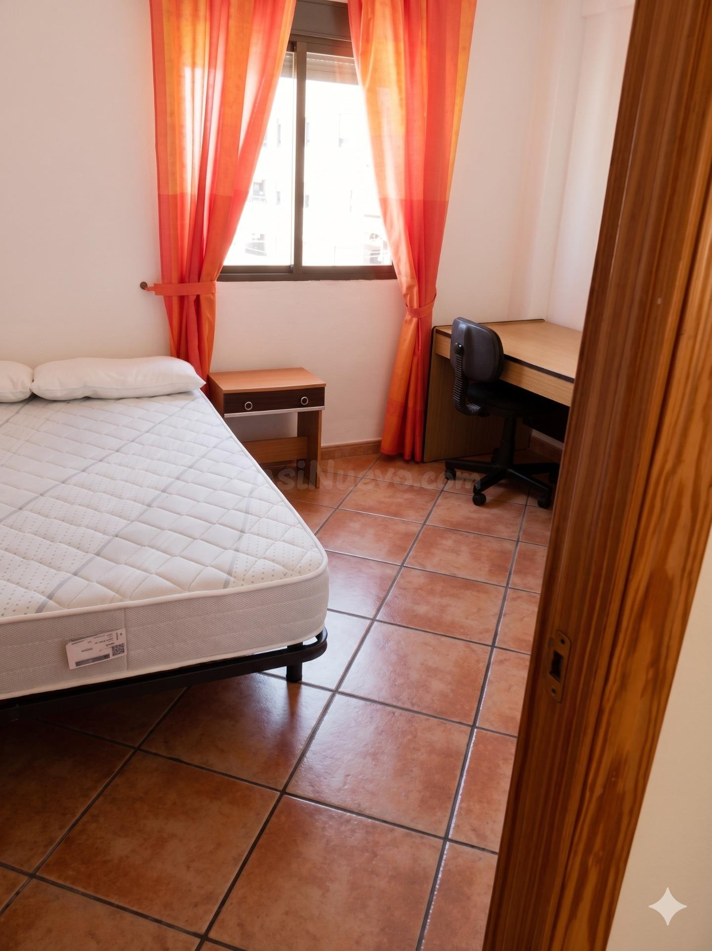 Piso en alquiler en La Cruz, Granada — 3 dormitorios con garaje incluido | 1359 - foto 5