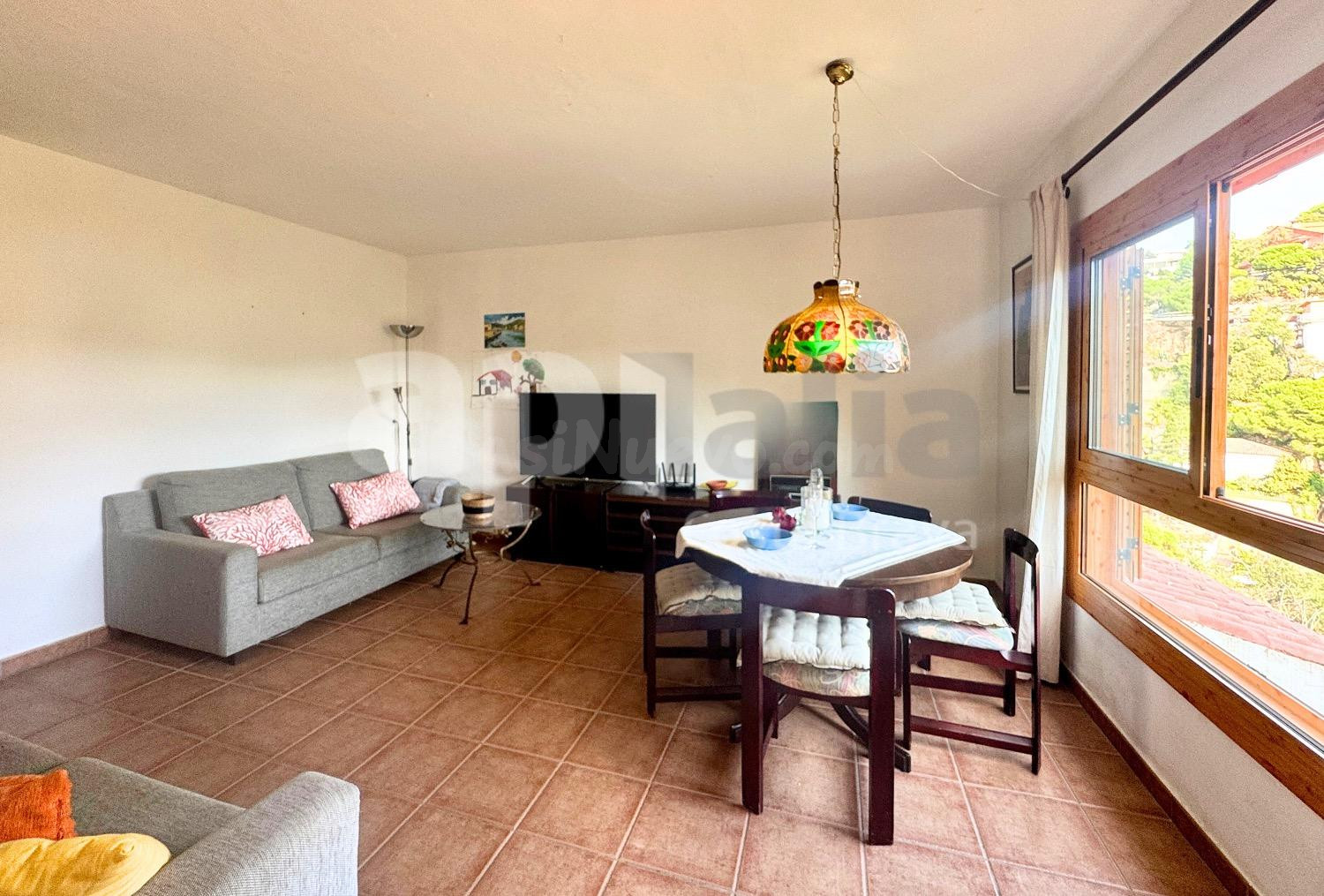 ENCANTADOR APARTAMENTO CON TERRAZA EN CALA CANYELLES, LLORET