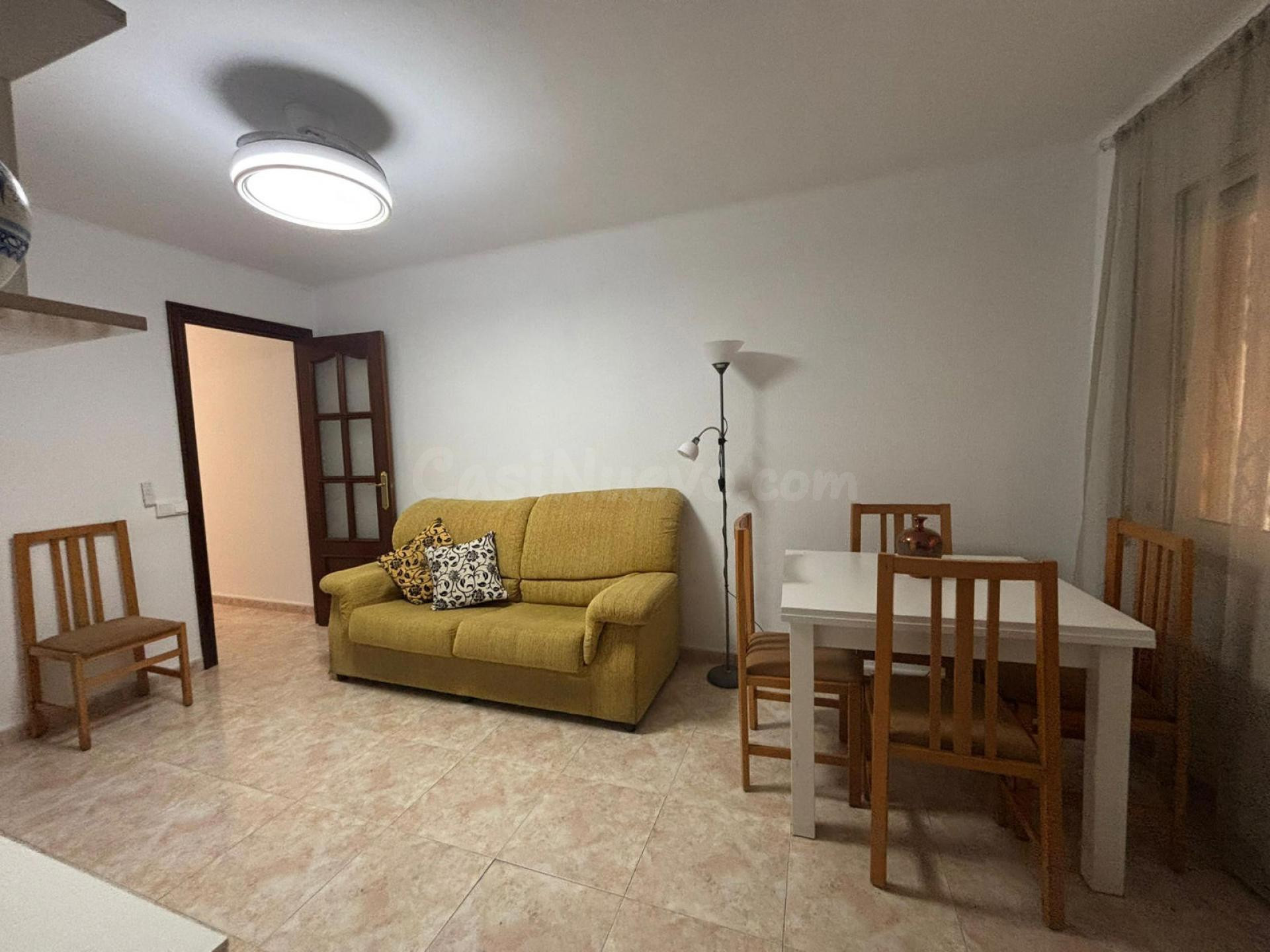 Amplia Vivienda en Pineda: Oportunidad Única Cerca del Mar