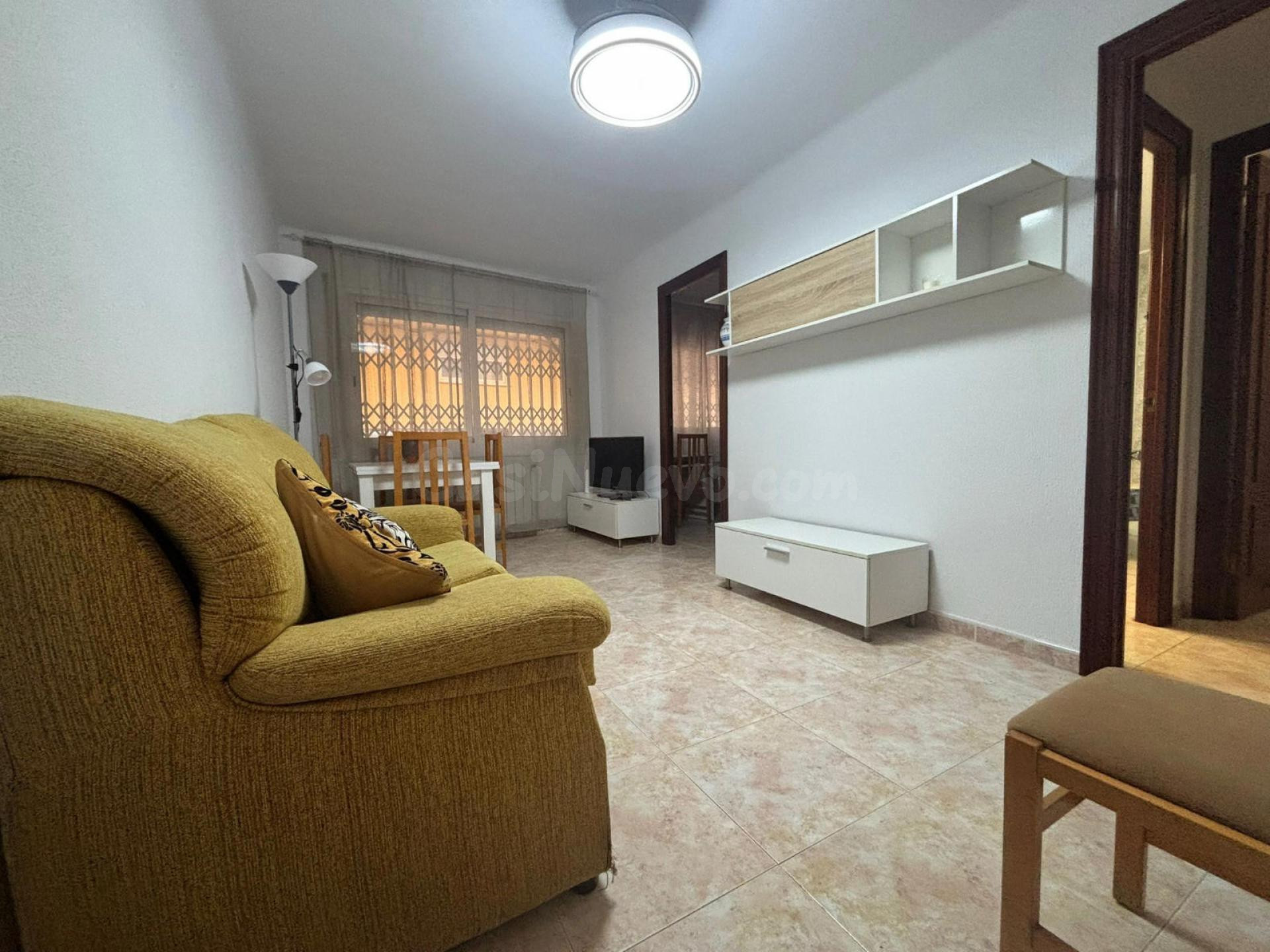 Amplia Vivienda en Pineda: Oportunidad Única Cerca del Mar - foto 2