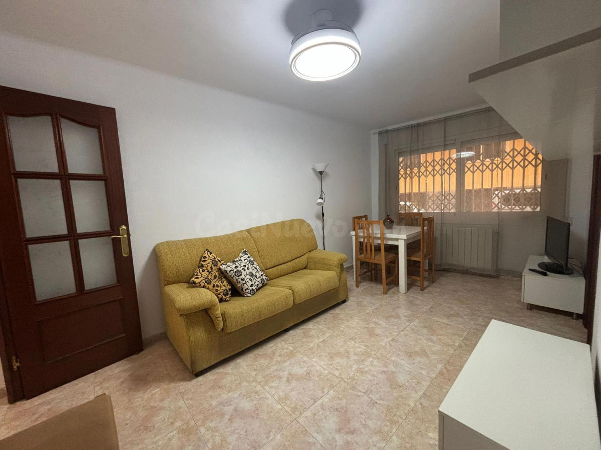 Amplia Vivienda en Pineda: Oportunidad Única Cerca del Mar - foto 3