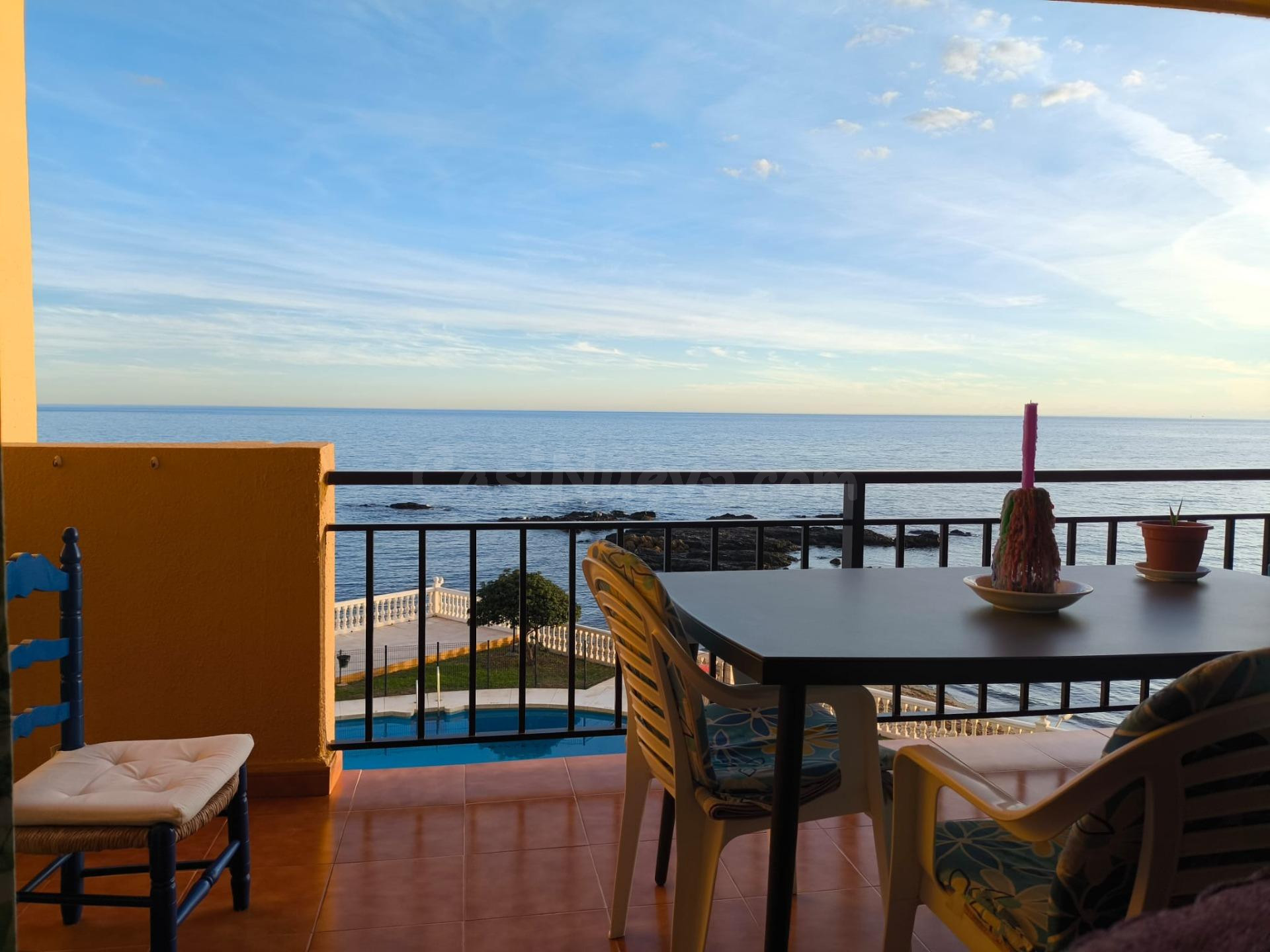 VIVIENDA ÚNICA EN PRIMERÍSIMA LINEA CON VISTAS DE CRUCERO