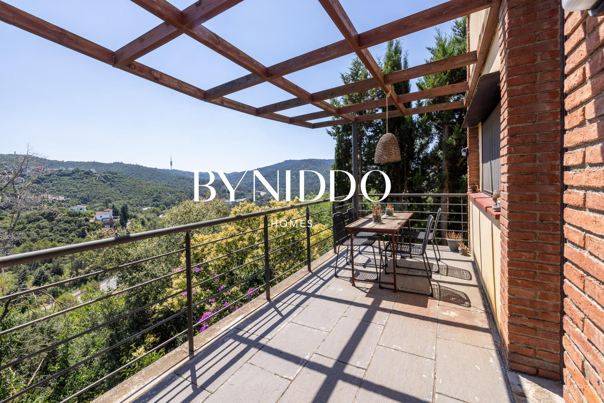 Casa de diseño con vistas a Collserola en La Floresta