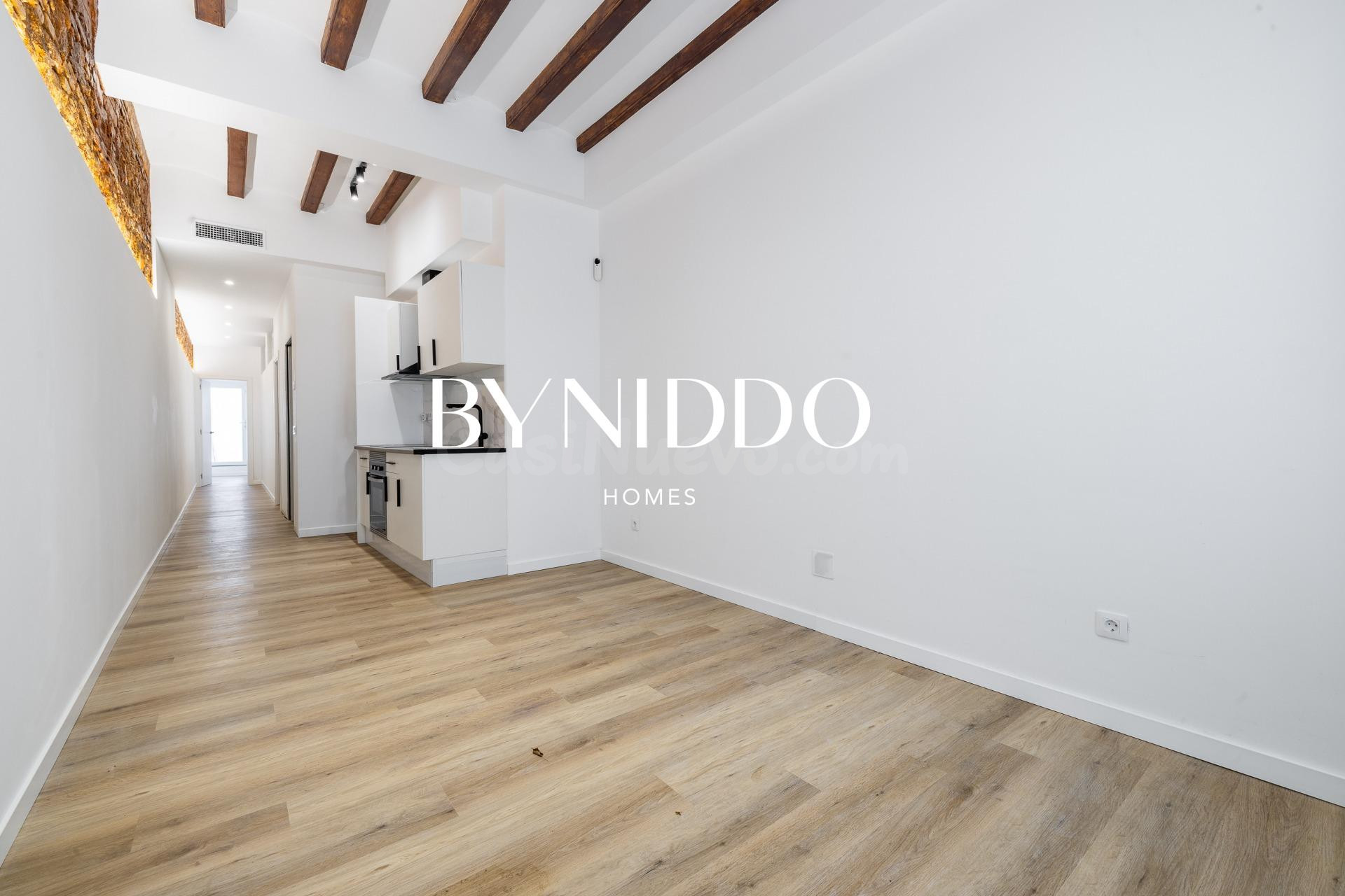 Planta baja reformada a estrenar en Poble-sec con terraza - foto 4