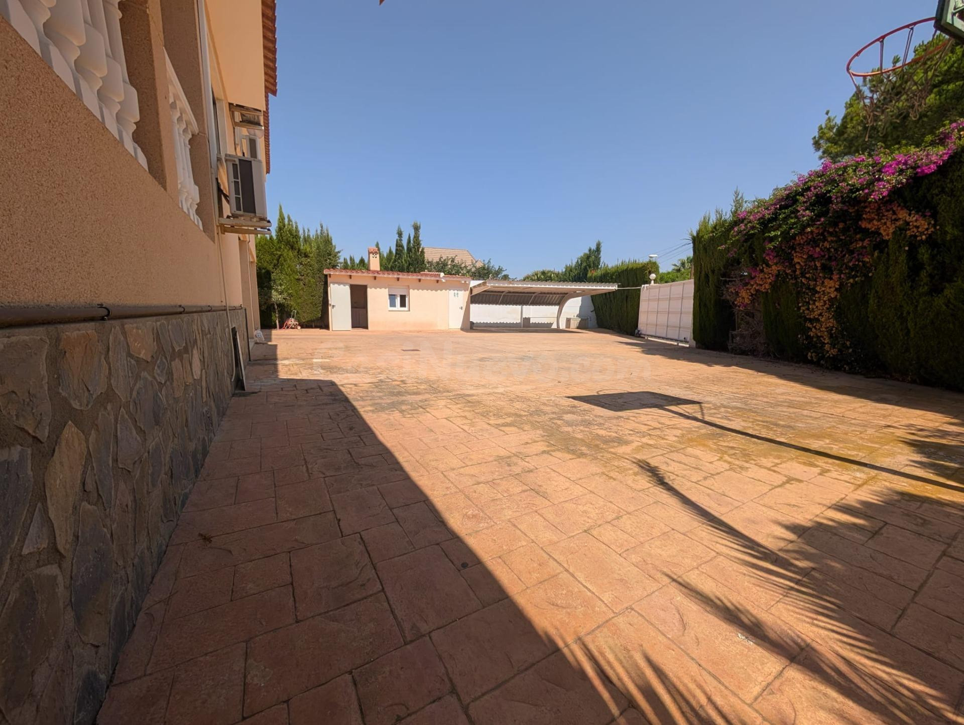 Impresionante Chalet Reformado en Mutxamel por 599,000 euros - foto 5