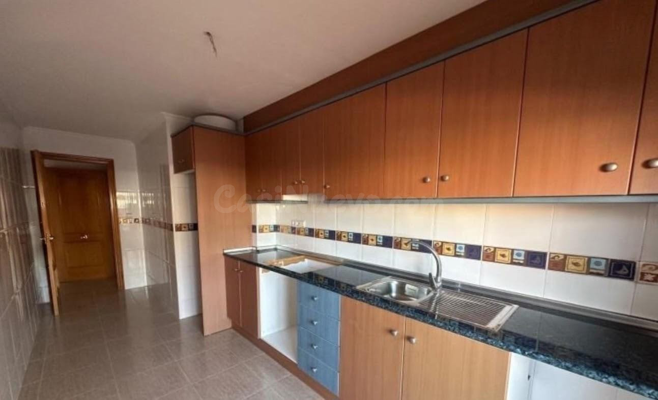 EN ALMORADI TU PISO CON GARAJE Y PISCINA - foto 2