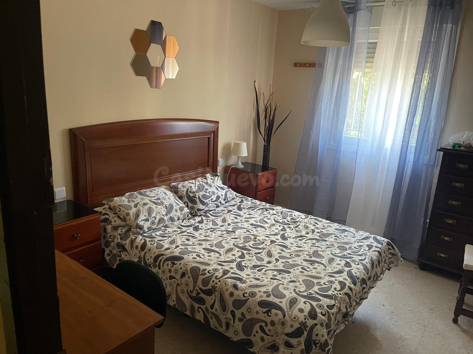 Macarena, cerca del Río. Excelente vivienda amueblada de 3 habitaciones se alquila. ESTUDIANTES Y PERSONAL SANITARIO. CONTRATO TEMPORADA, NO ANUAL. - foto 4