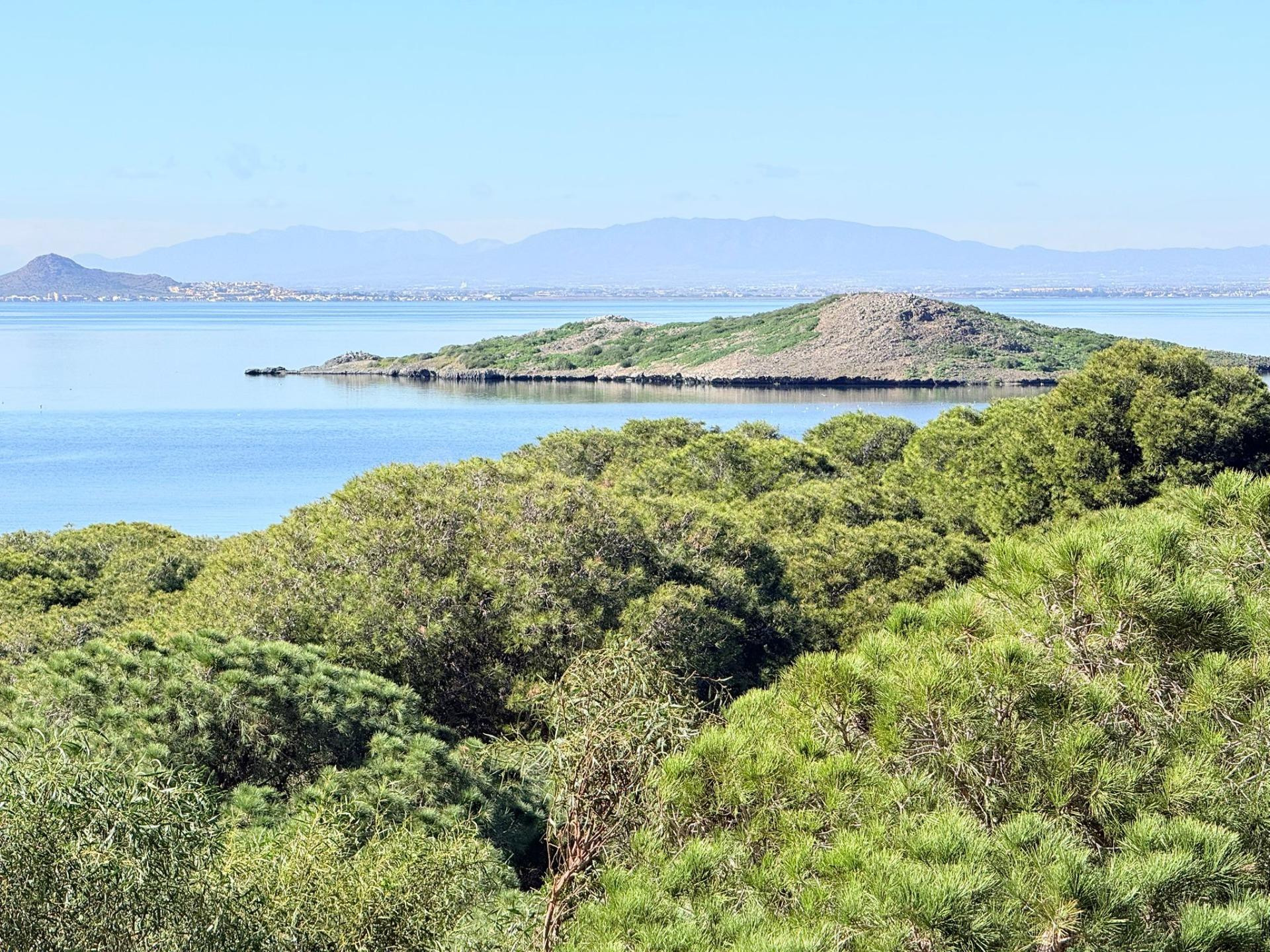 Apartamento completamente reformado en Urbanización El Pino – Km 4 de La Manga del Mar Menor - foto 3
