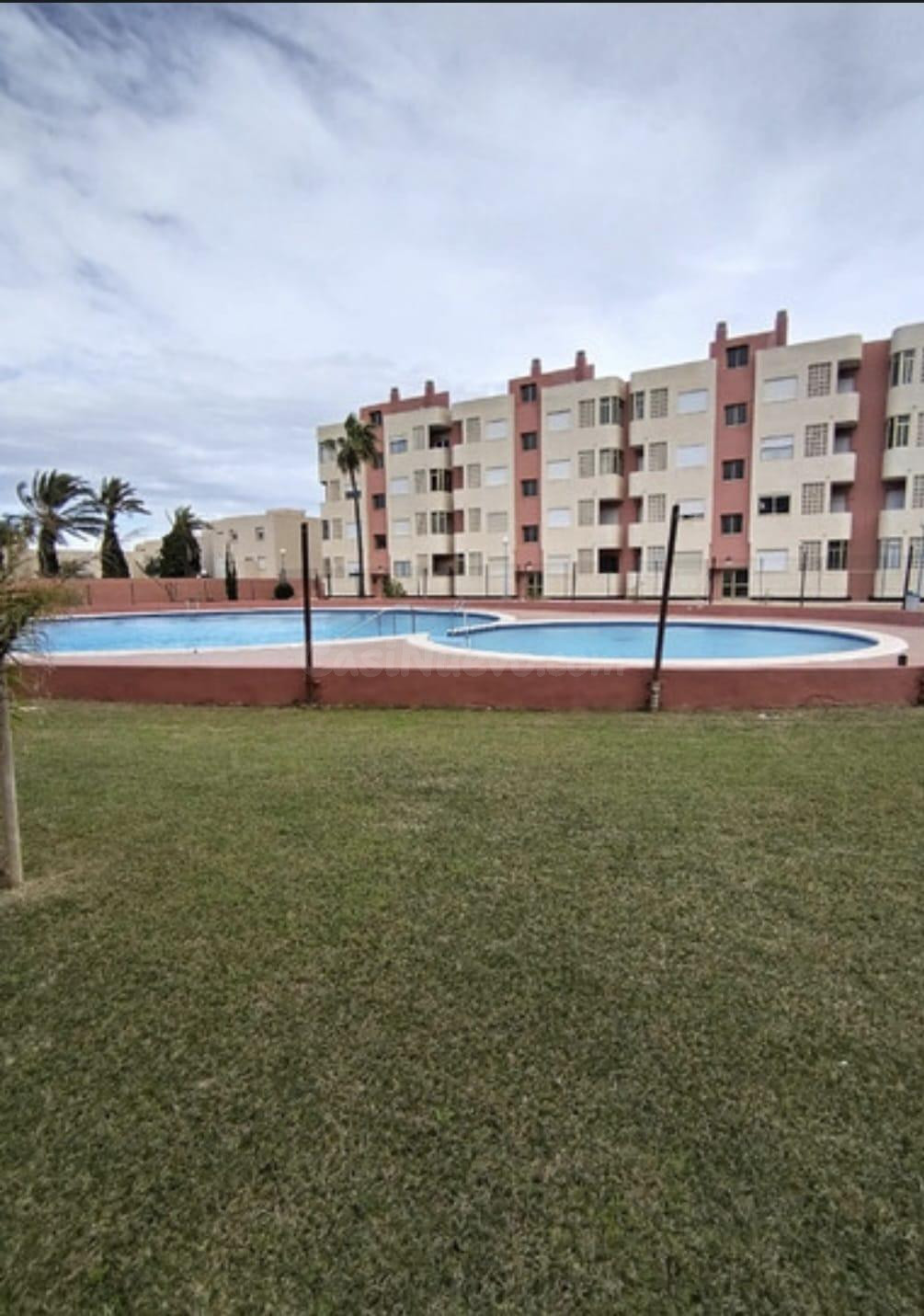 Apartamento luminoso junto al mar en La Manga del Mar Menor en la urbanizacion Rubi II en el km 4 de La Manga Del Mar Menor.