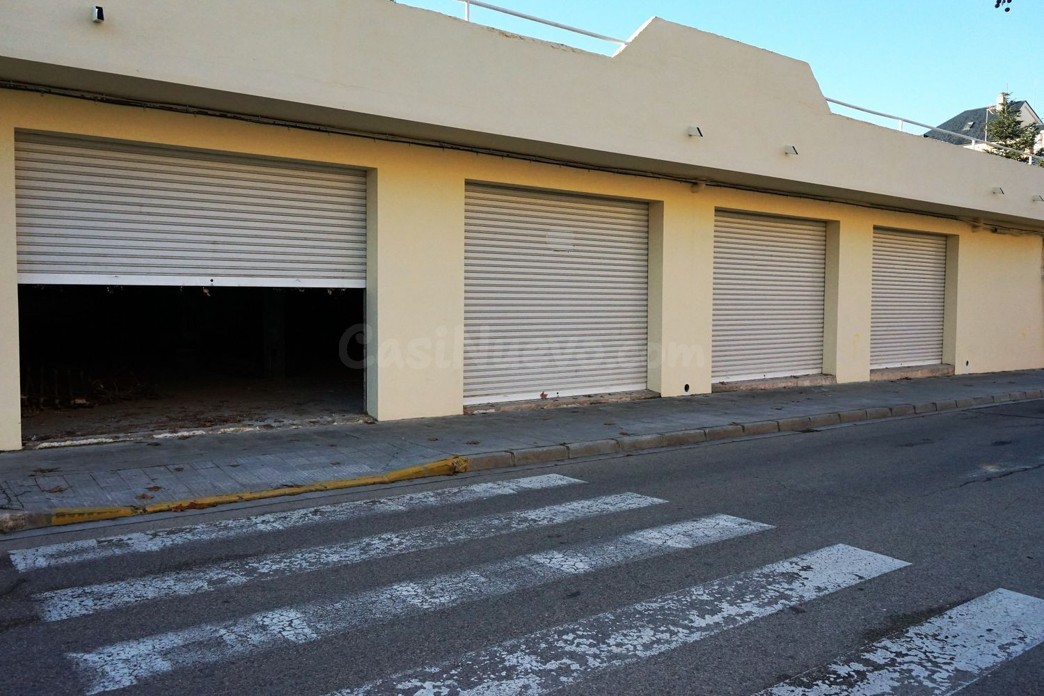 Local comercial 571m² en alquiler - El arrabal