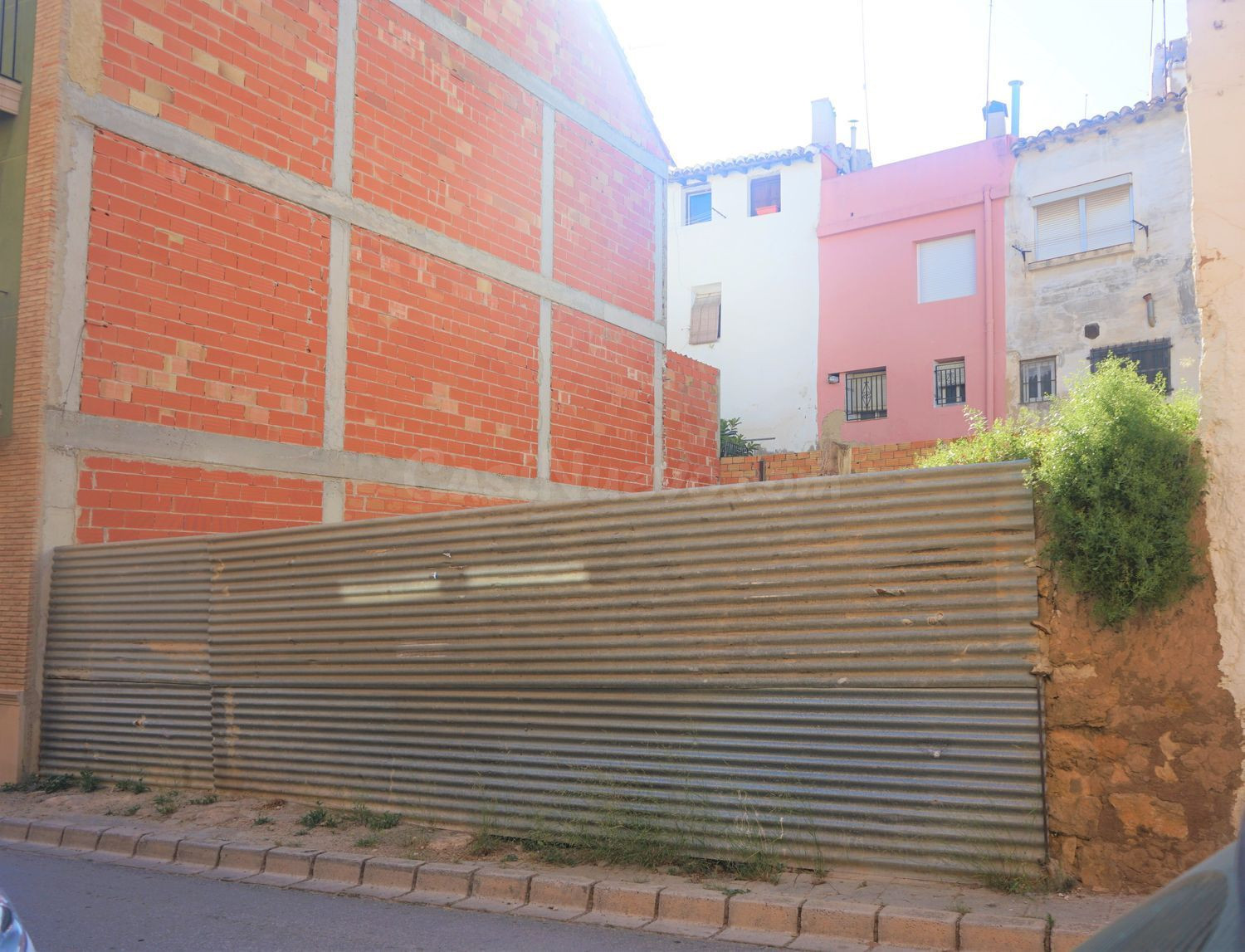 Excelente solar urbano con múltiples posibilidades en Requen - foto 2