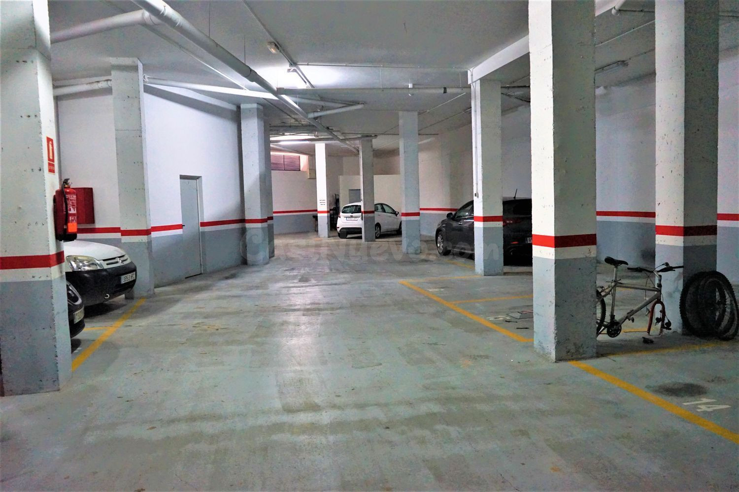 Parking 12m² en venta - Las reinas - foto 2
