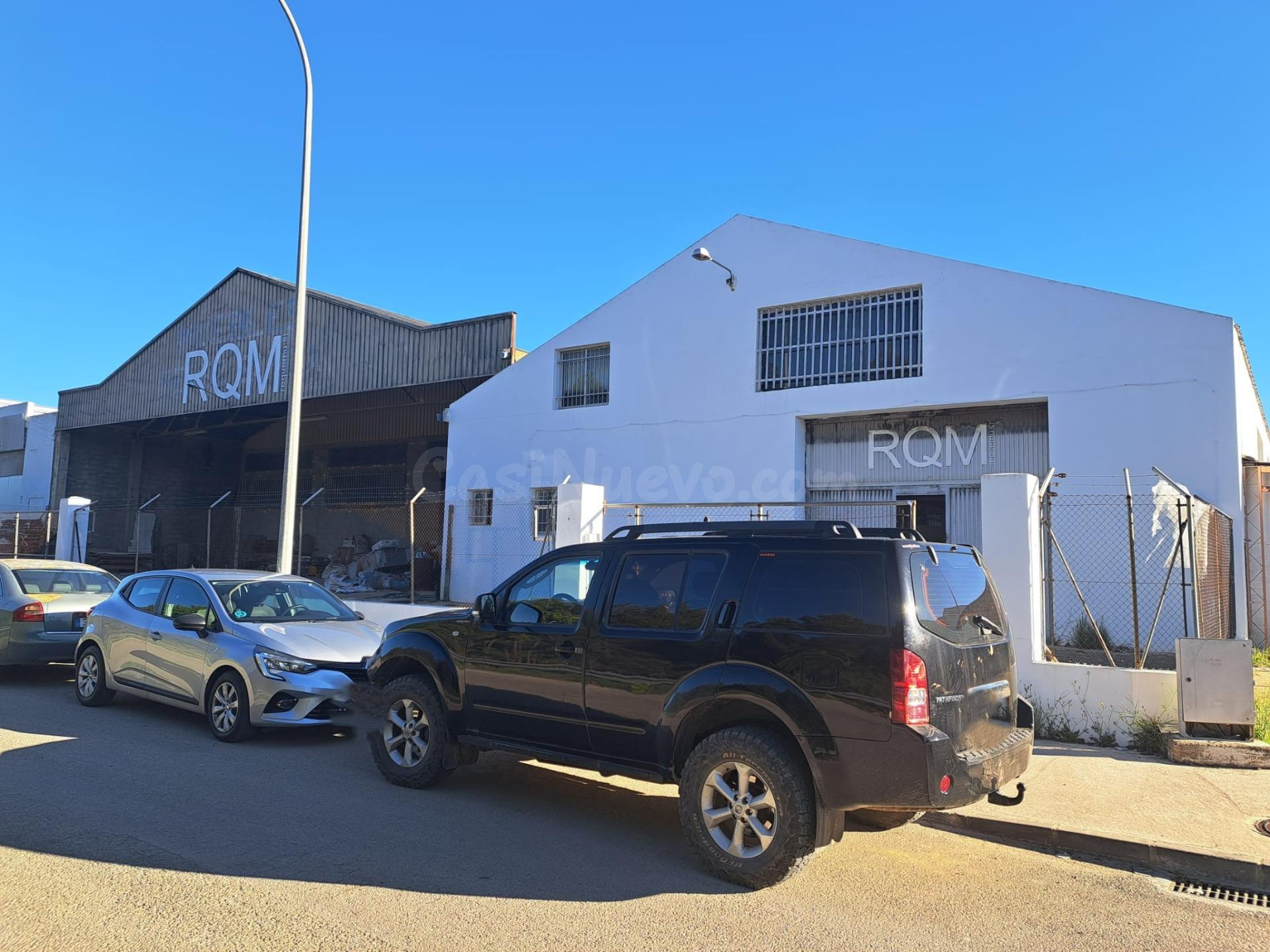 Naves en venta en el polígono de Requena.